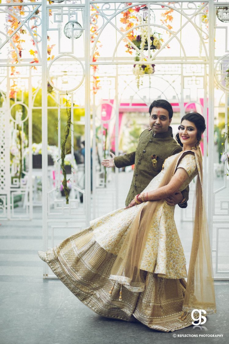 Slow dance, under the stars! by Reflections Photography Wedding-photography | Weddings Photos & Ideas