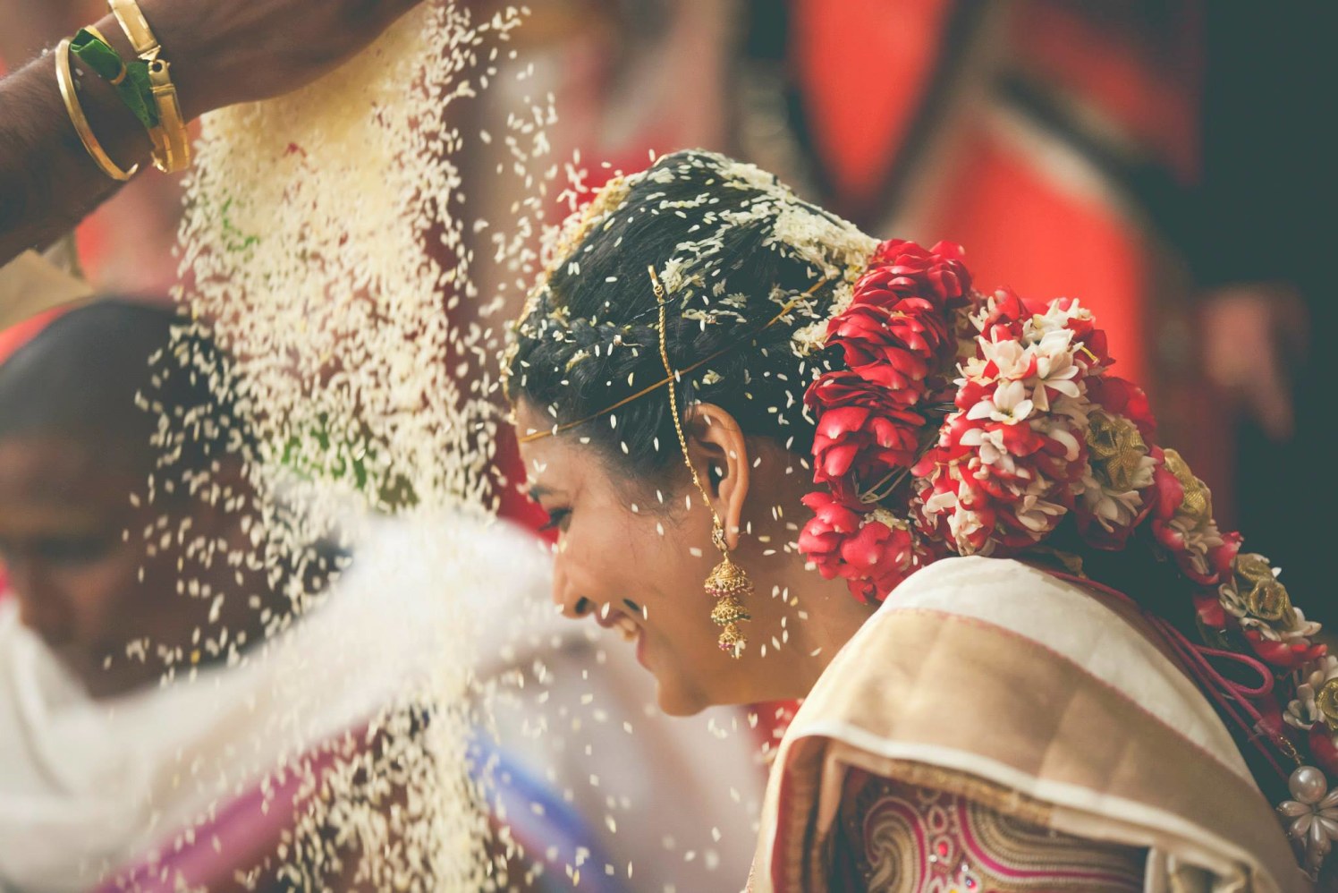 Its raining grains! by Avinash Shetty Photography Wedding-photography | Weddings Photos & Ideas