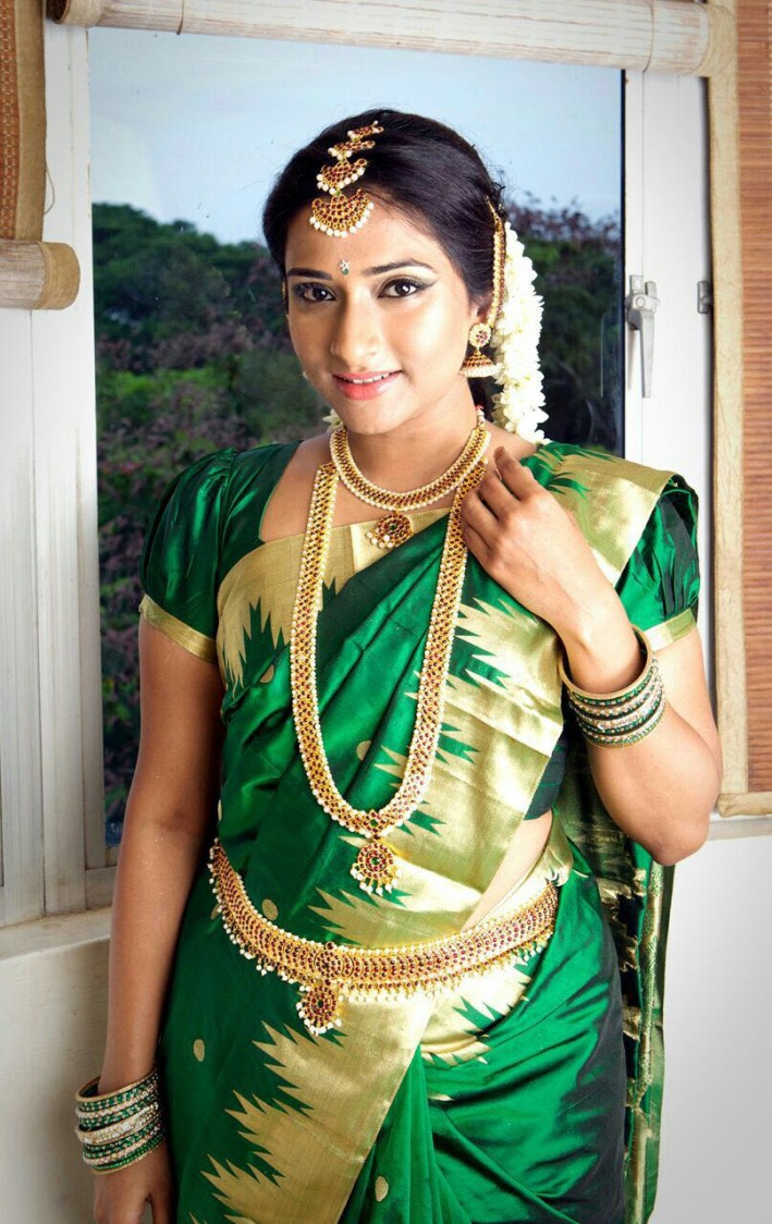 Embellishing south indian bride by Dhruti Raichura Bridal-makeup | Weddings Photos & Ideas