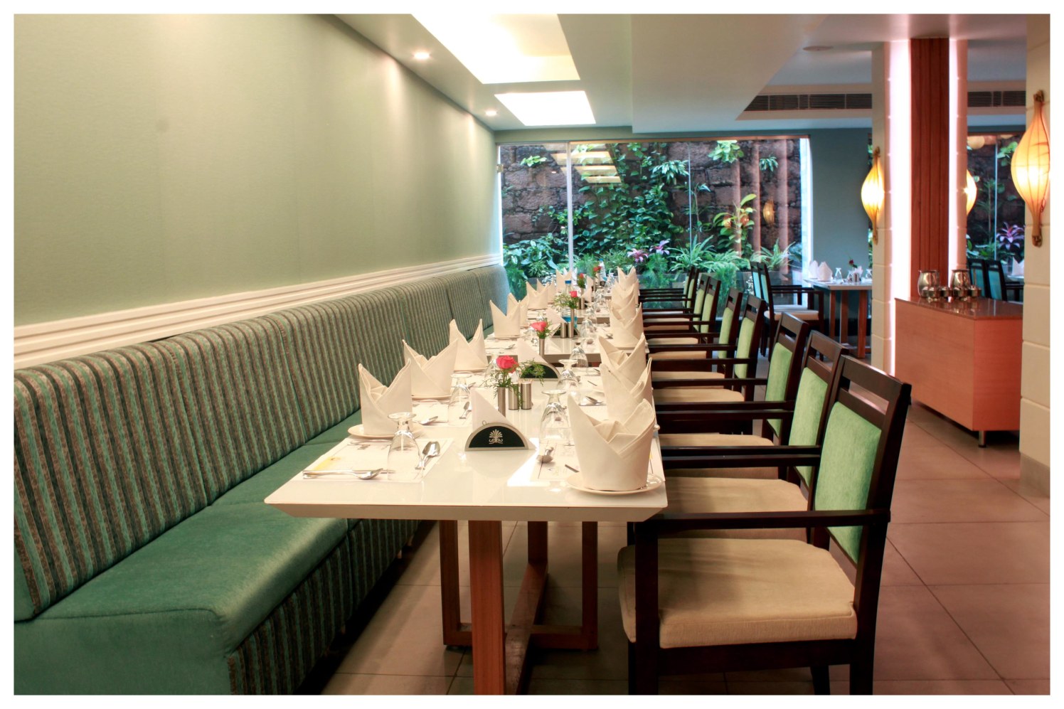 Modern style restaurant sitting by Atelierr
Modern | Interior Design Photos & Ideas