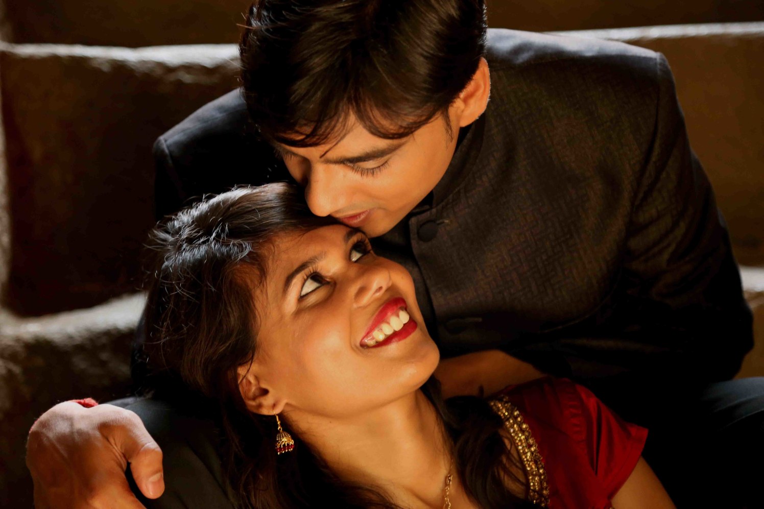 Blissful buss by Rushil Jadhav Wedding-photography | Weddings Photos & Ideas