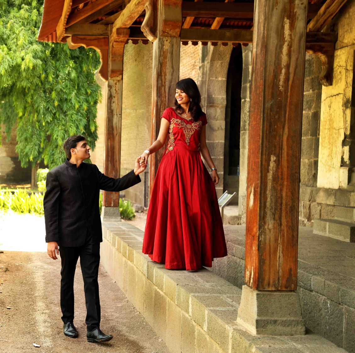 Punctilious gesture by Rushil Jadhav Wedding-photography | Weddings Photos & Ideas