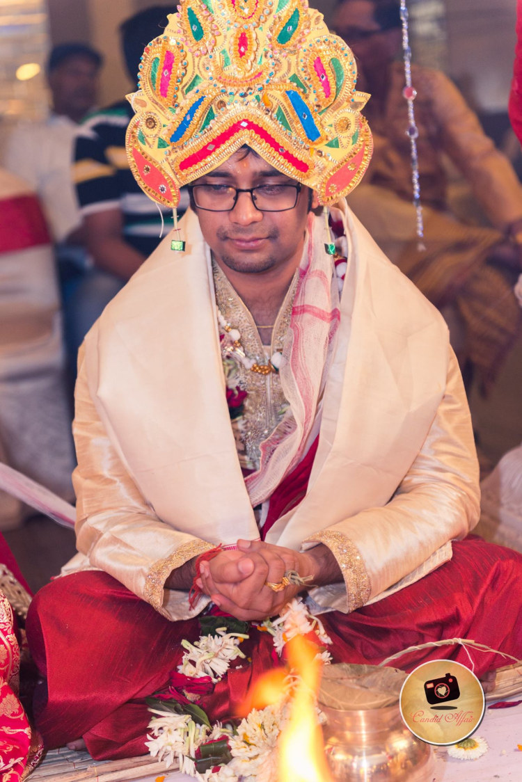 Groom With Large Golden Crown by Candid Affair Wedding-photography | Weddings Photos & Ideas