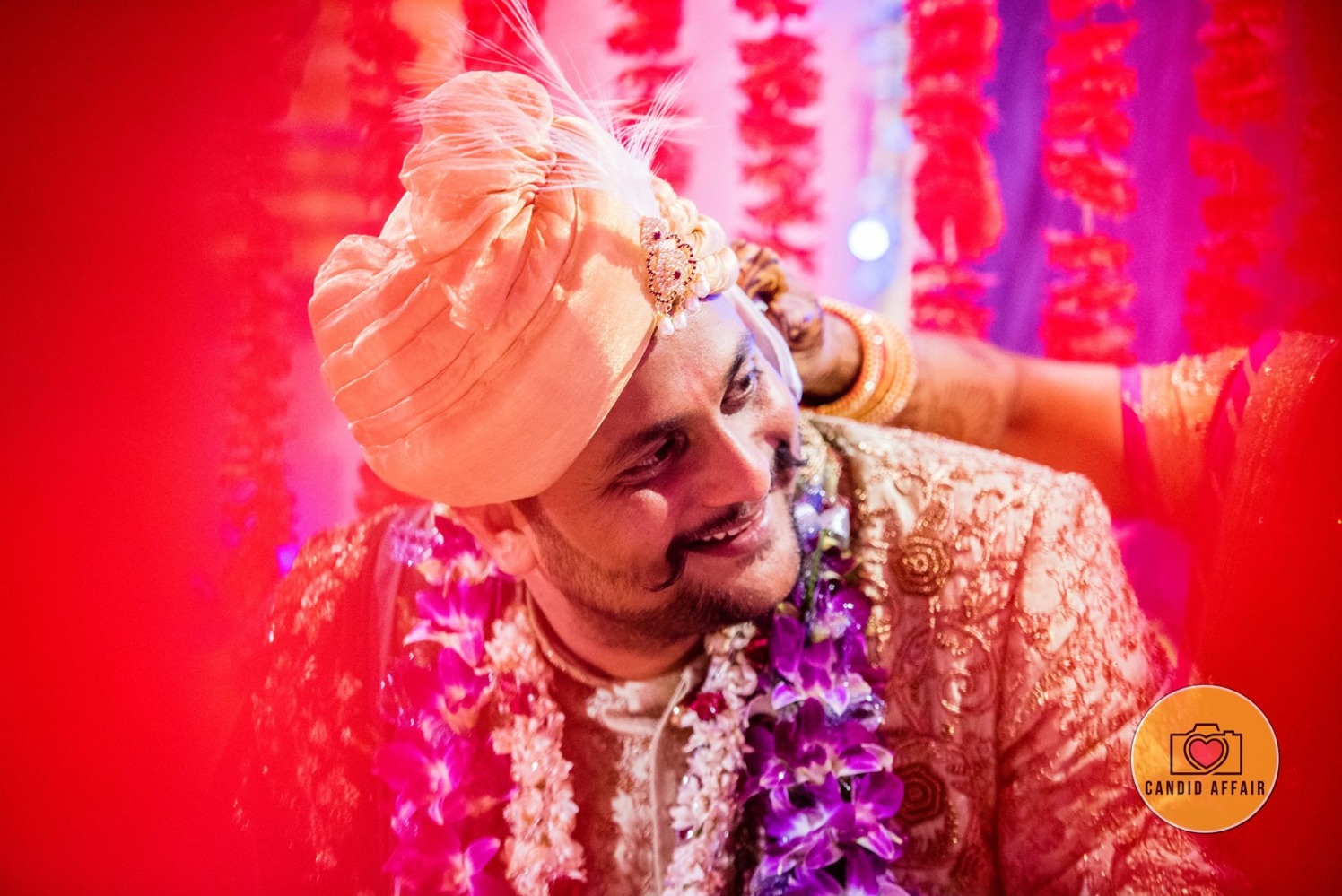 Cream Shaded Turban With Kilangi Brooch For The Groom by Candid Affair Wedding-photography Groom-wear-and-accessories | Weddings Photos & Ideas