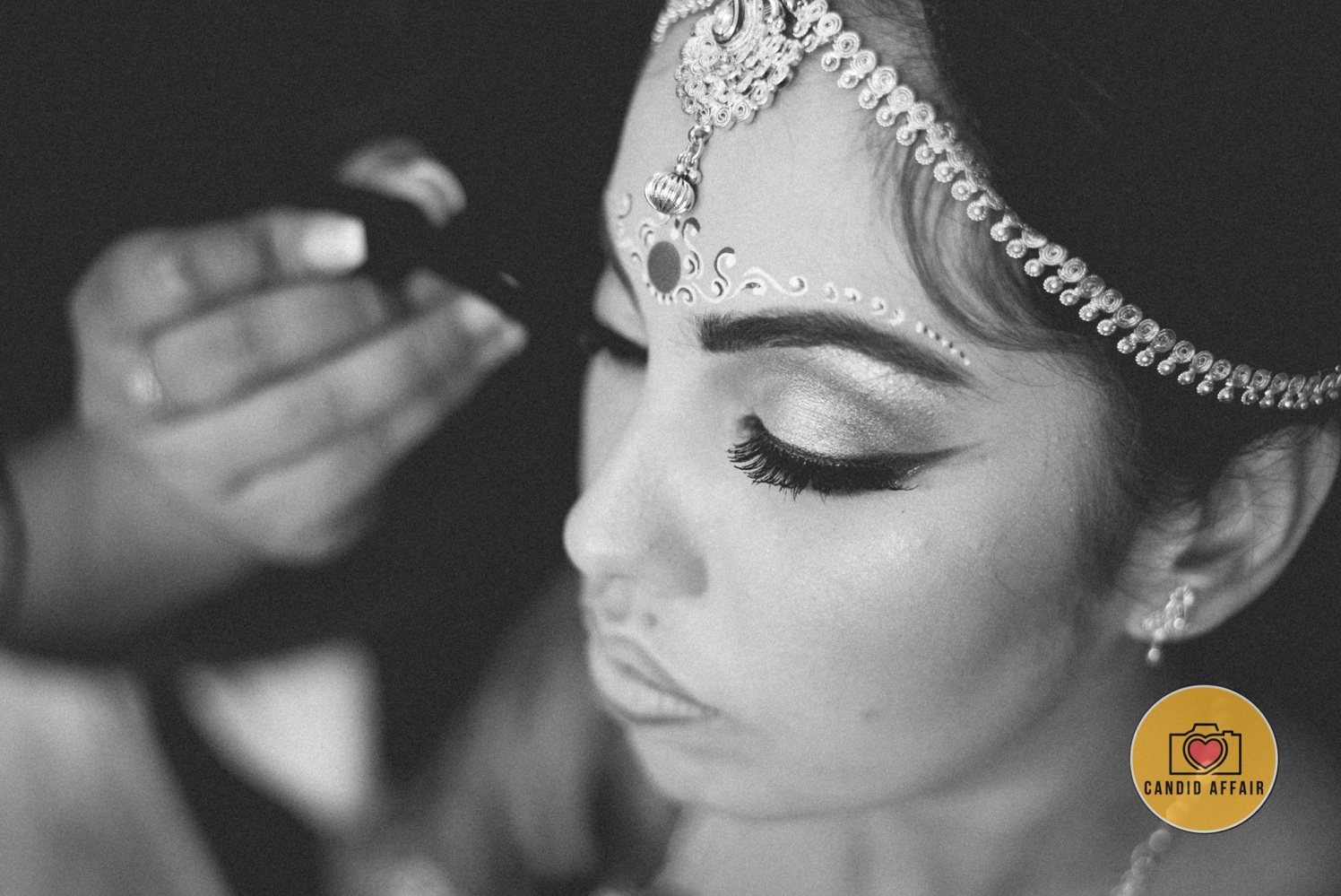 Detailed Chandan Design With Bridal Jewellery by Candid Affair Wedding-photography | Weddings Photos & Ideas