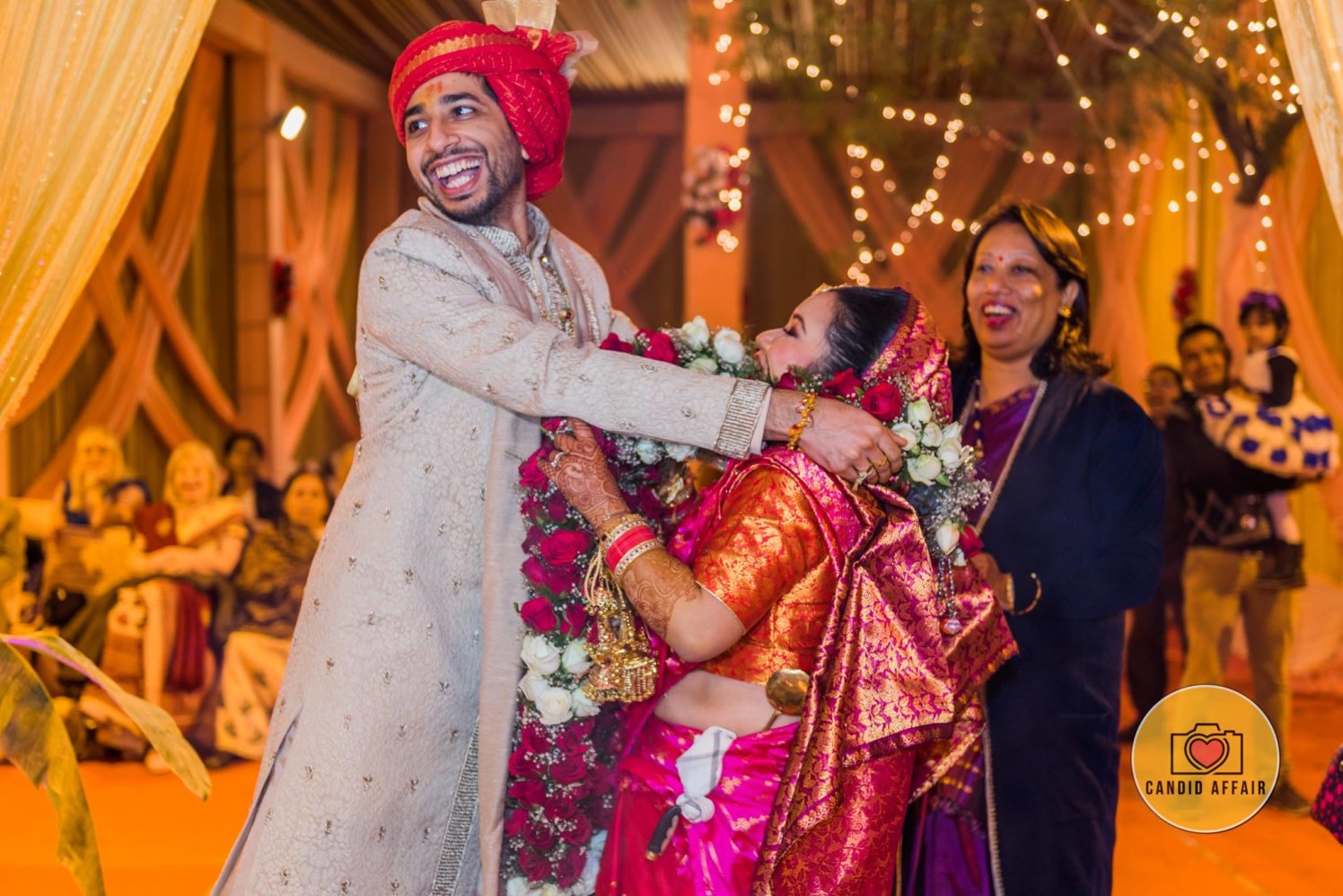 Varmala Candid Shot by Candid Affair Wedding-photography | Weddings Photos & Ideas