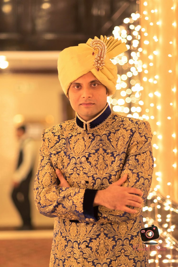 Golden Shaded Turban With Gemstone Kilangi Broocj by Candid Affair Wedding-photography Groom-wear-and-accessories | Weddings Photos & Ideas