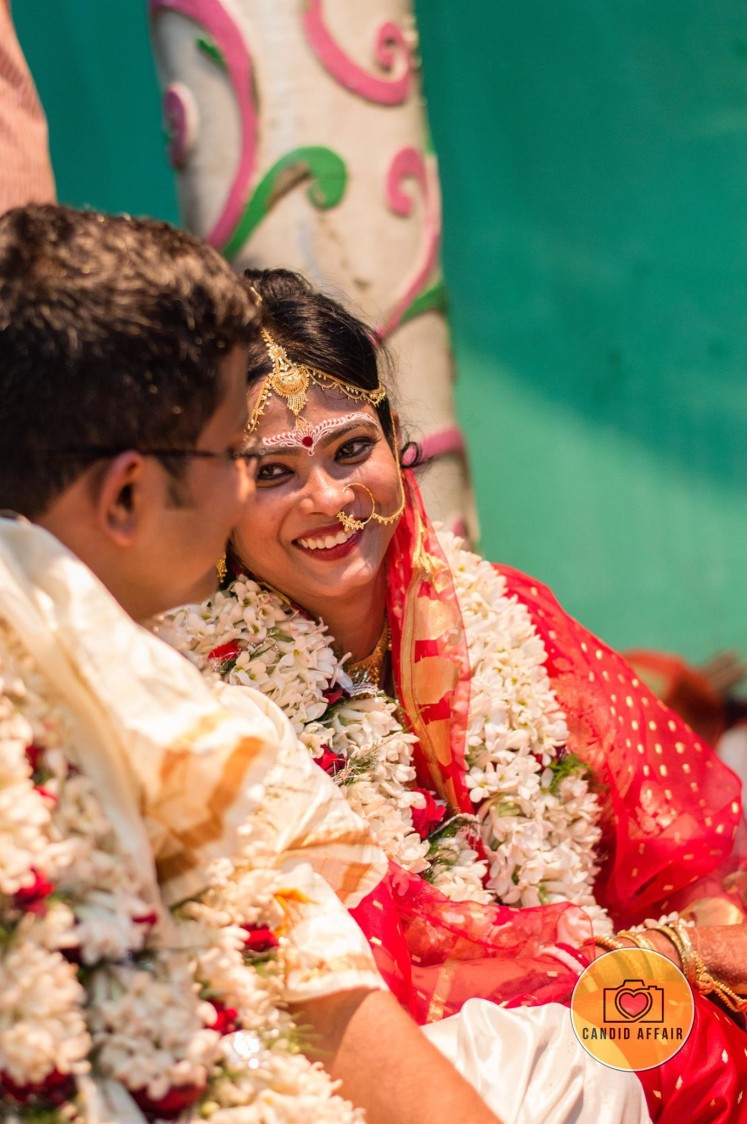 Bengali Bride's Shot by Candid Affair Wedding-photography | Weddings Photos & Ideas