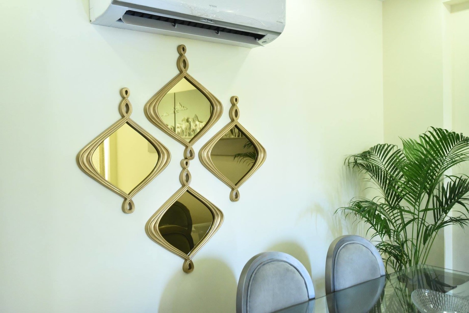 Artisitc Copper Mirrors by Aditya Mohan Modern | Interior Design Photos & Ideas