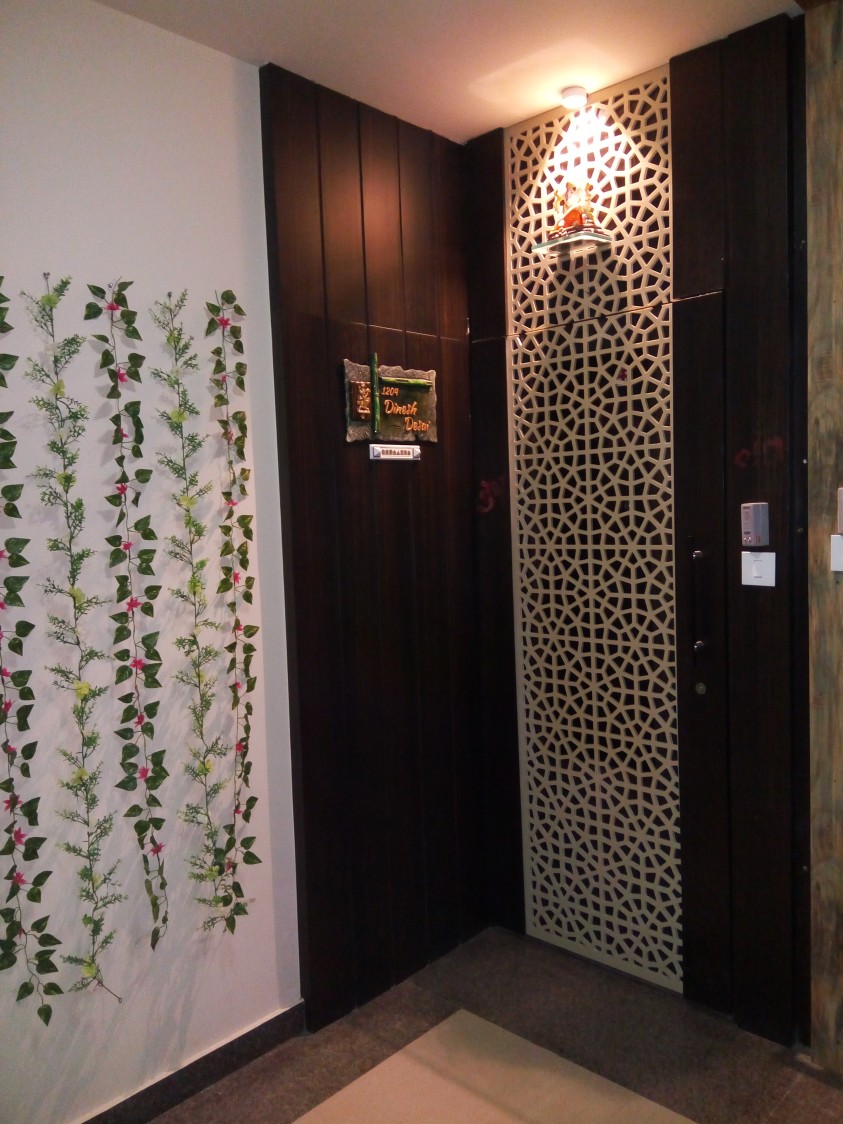 Contemporary Entrance by Chetan Parmar Indoor-spaces Contemporary | Interior Design Photos & Ideas