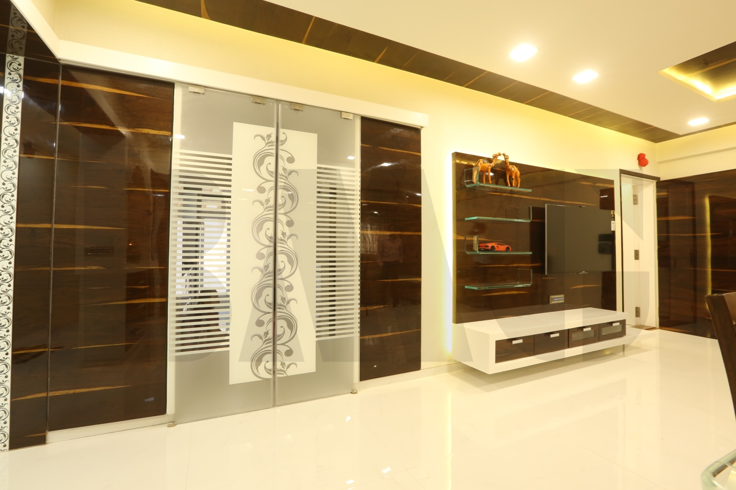 Modern Contemporary Living room by Bharat Gadhiya Modern Contemporary | Interior Design Photos & Ideas
