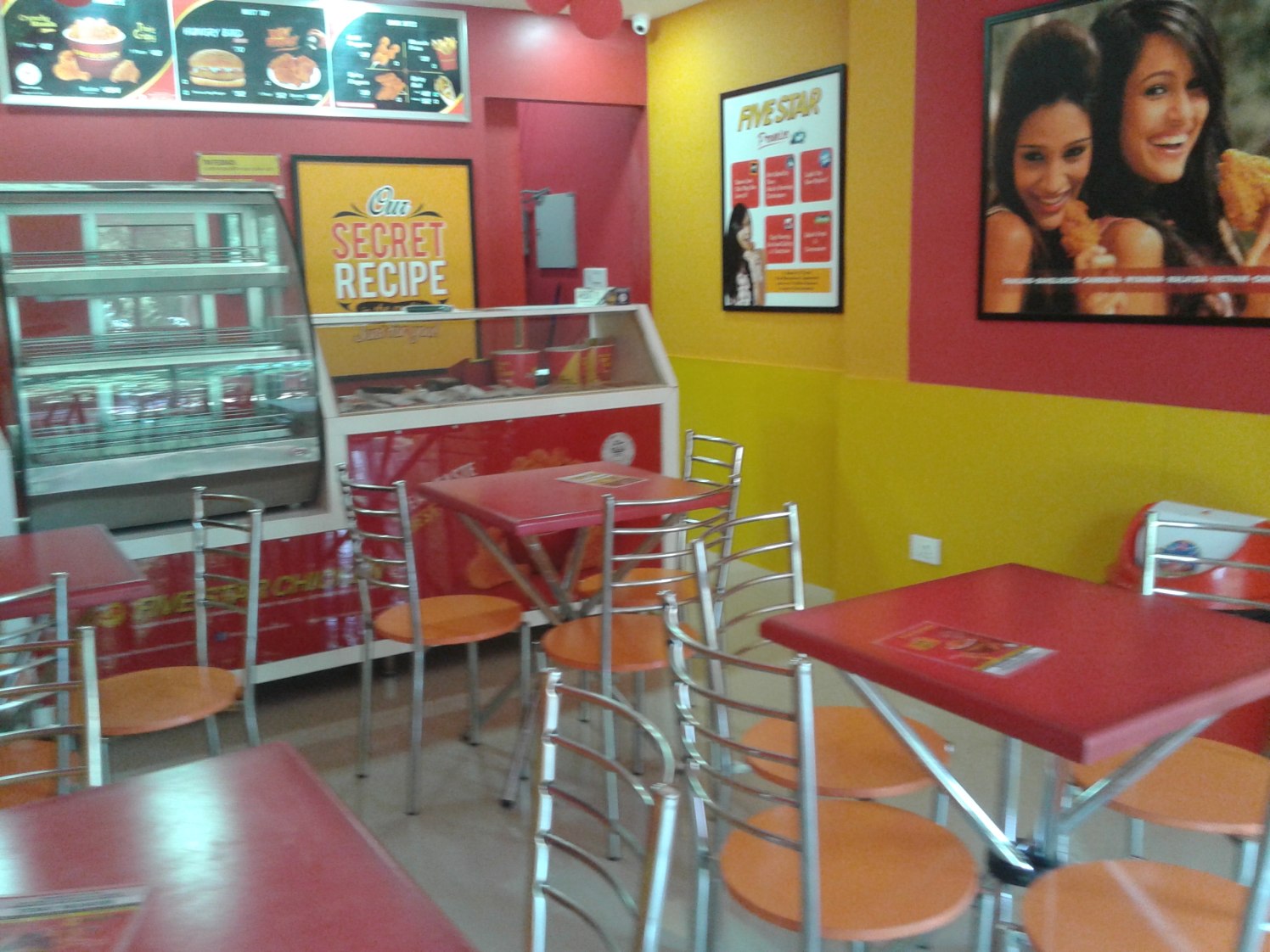 Modern Restaurant by Sridhar Modern | Interior Design Photos & Ideas