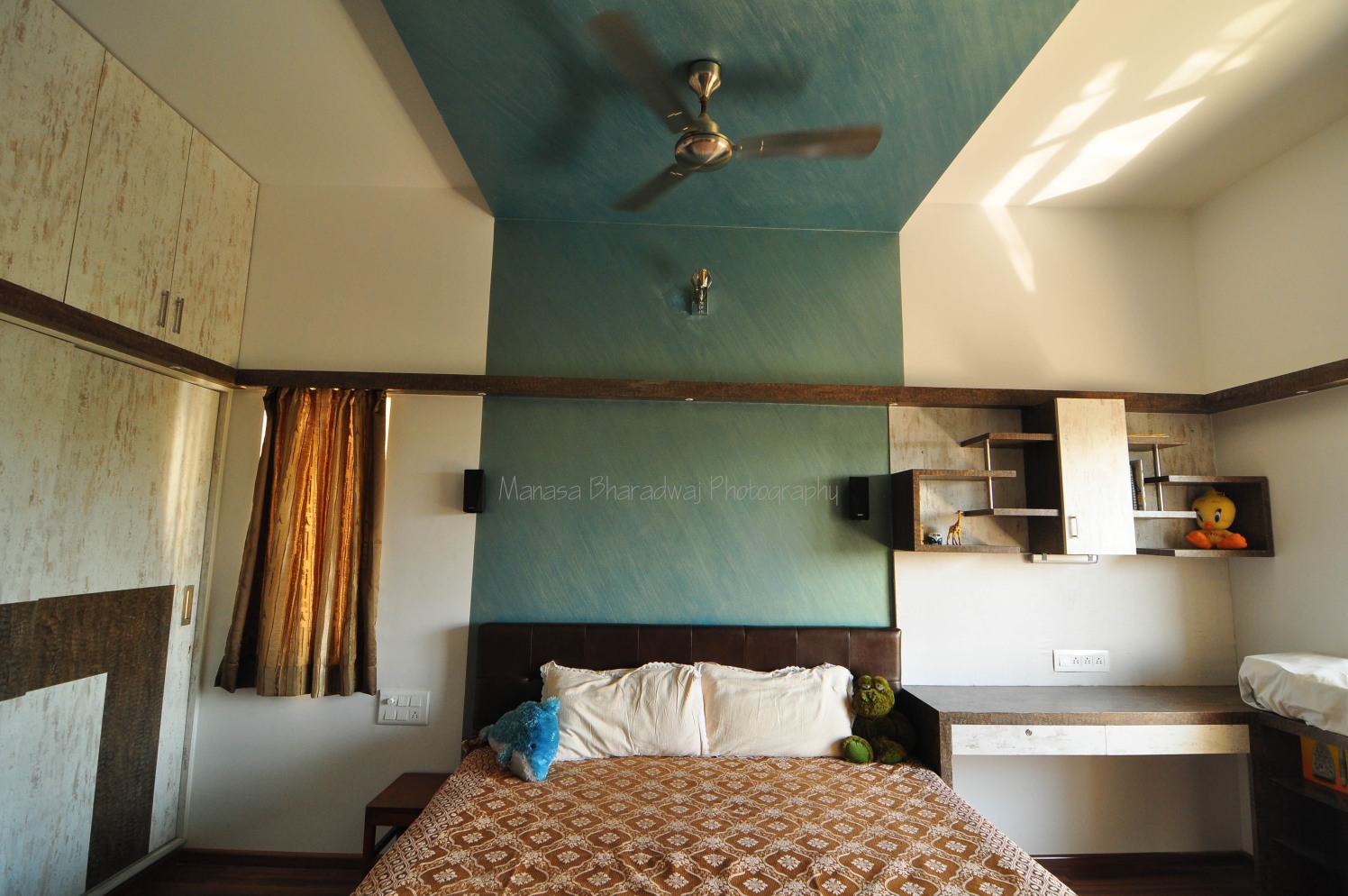 Flirty Wall by Manasa Bharadwaj Contemporary | Interior Design Photos & Ideas