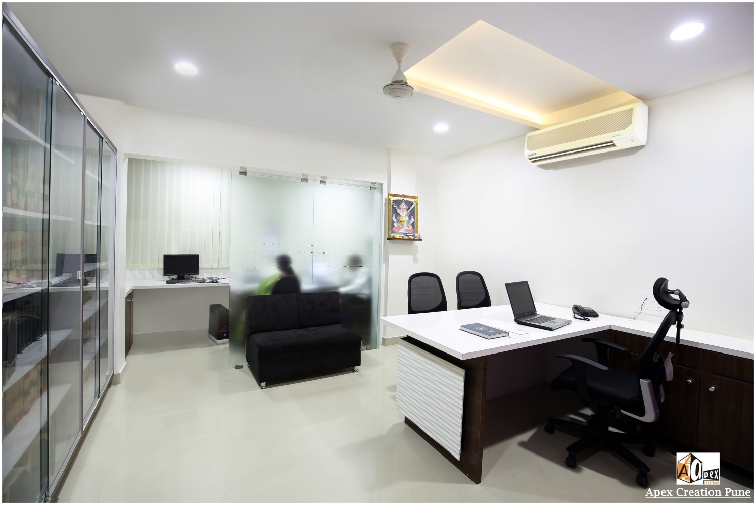 Modern office by Rohit Keskar Modern Contemporary | Interior Design Photos & Ideas