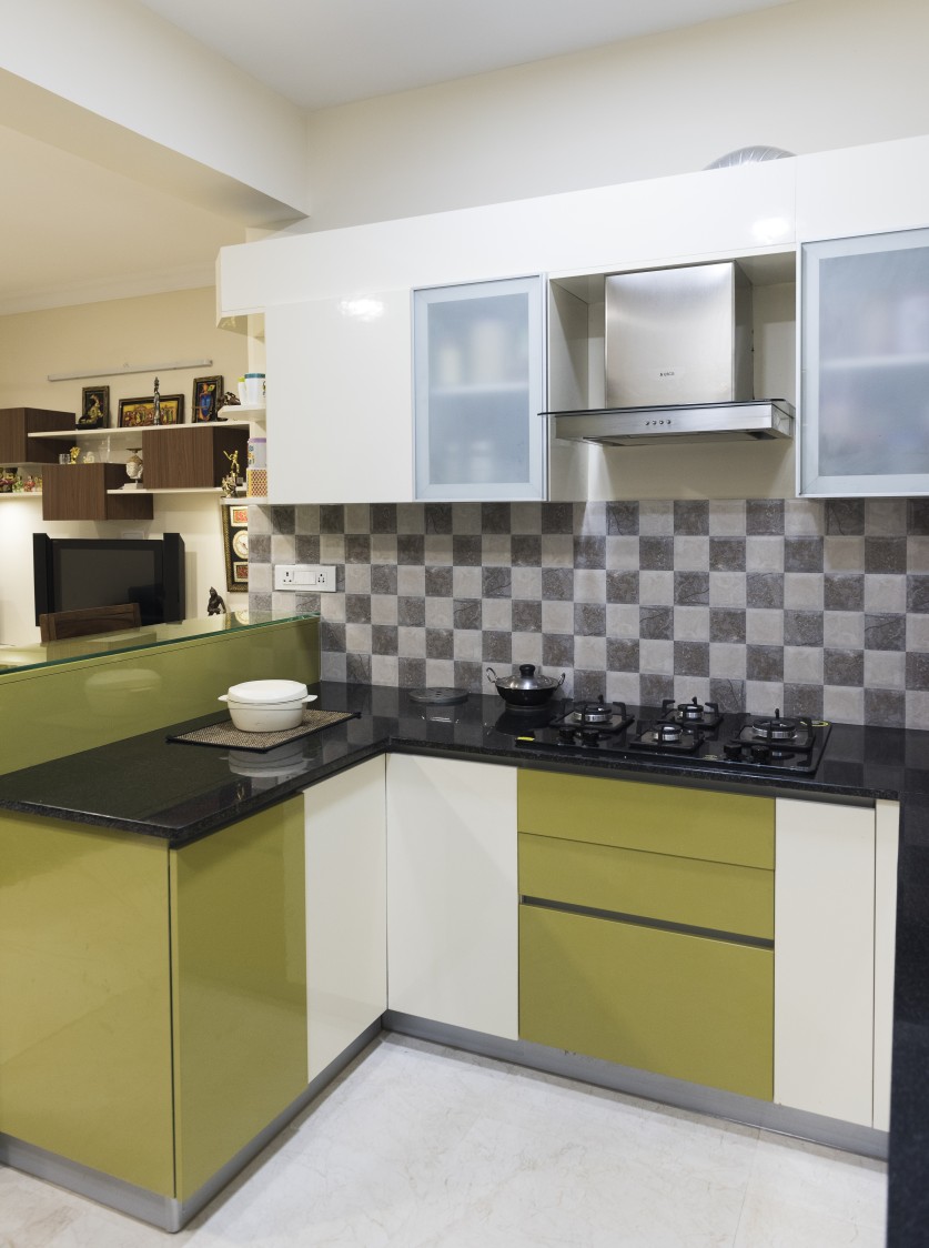 Rich Contrast by HomeLane Modular-kitchen Modern | Interior Design Photos & Ideas