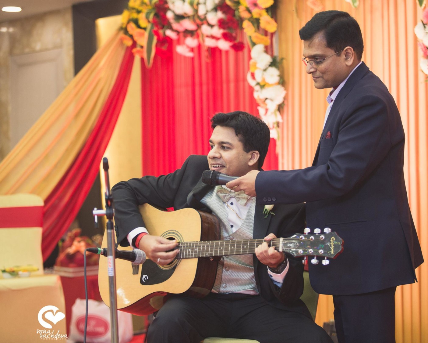 Adding fun to the event by Sona Sachdeva Photography Wedding-photography | Weddings Photos & Ideas