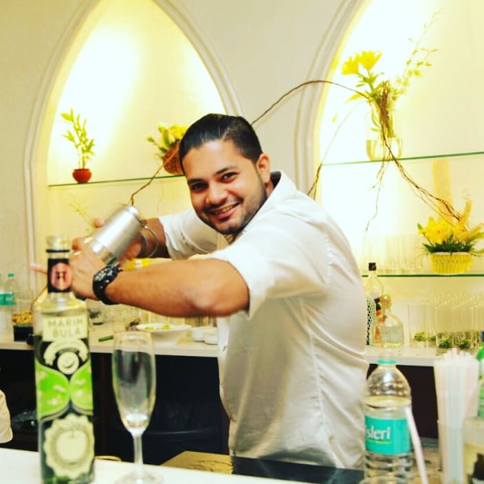 wedding bartender