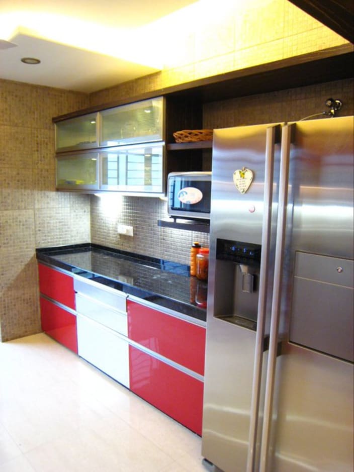 Budget Modular Kitchen Design Ideas And Photos Urbanclap Modular Kitchen With Red And White Cabinets Black Counter Top