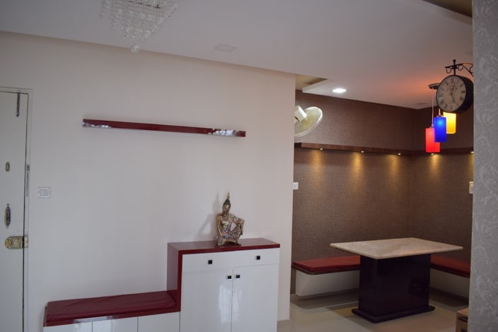 Modern Display Cabinet By Akshar Interiors