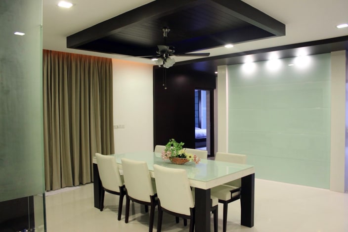 Modern Dining Room With Wooden False Ceiling By Sreekanth Ganganakurthi