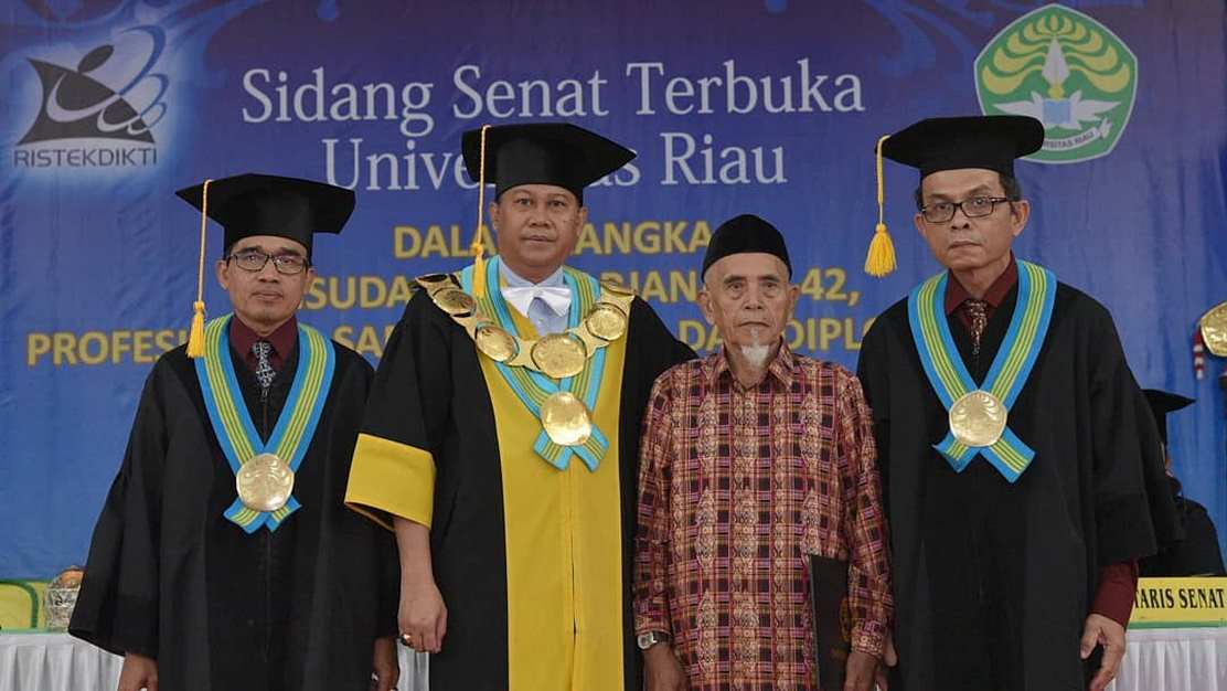 momen photo bersama via Instagram Humas Universitas Riau