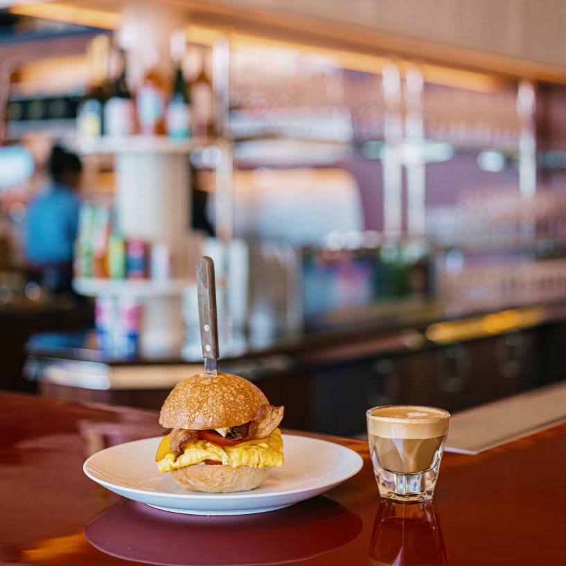 Fishtown Urby Luxury Apartment Amenities - Onsite Cafe