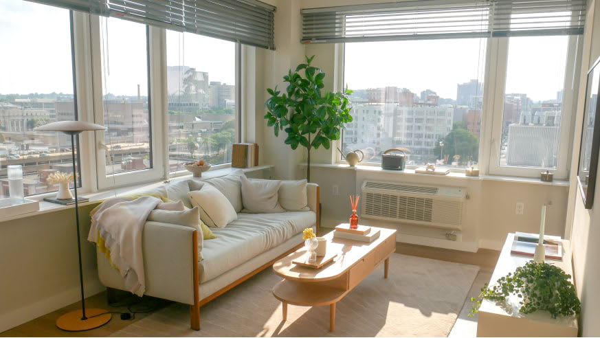 Newark Urby Apartment