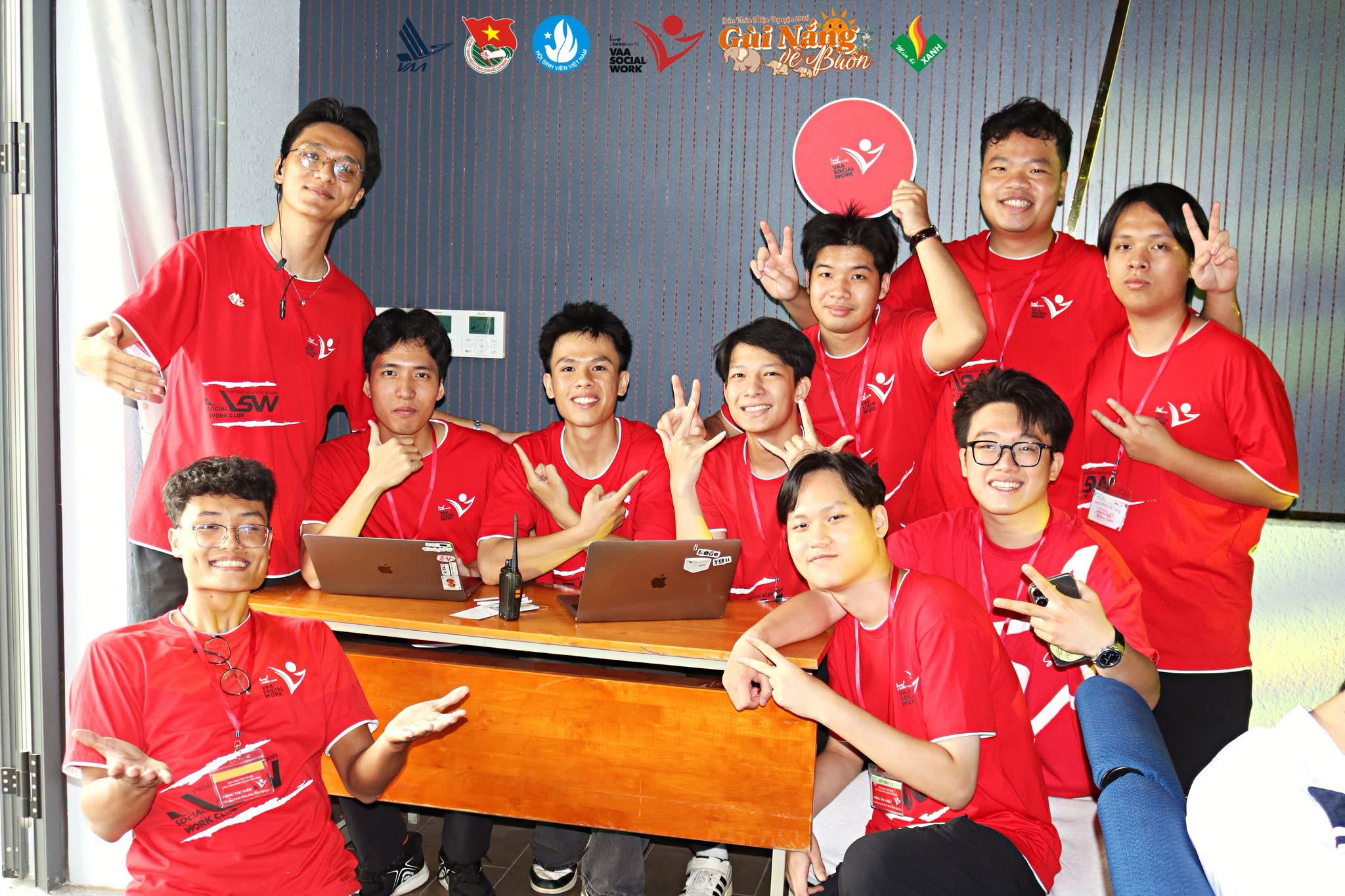 Các thành viên trong ban tổ chức chương trình.