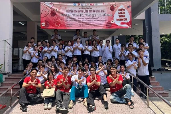 Hiến Máu Tình Nguyện