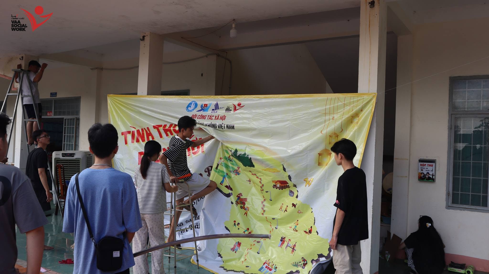 Những công đoạn setup cuối trước chương trình.
