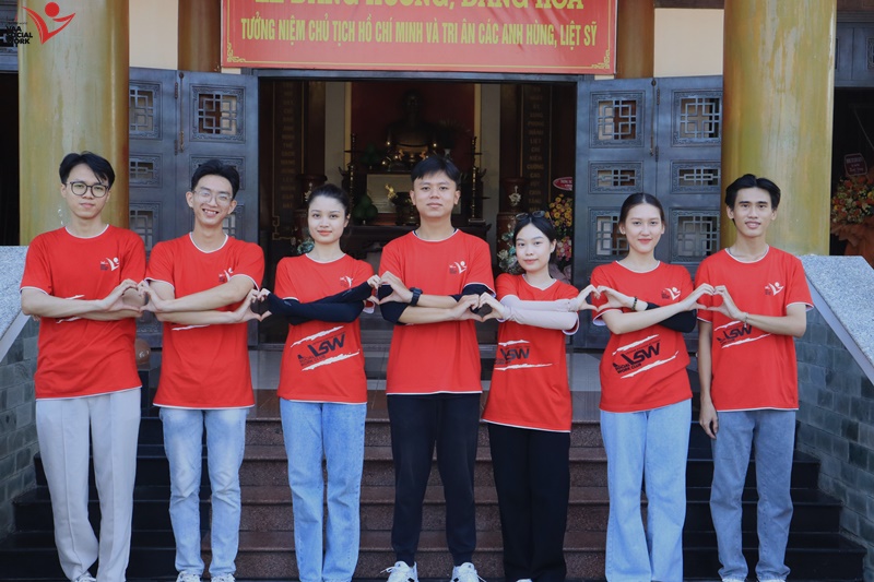 Về Nguồn - khu di tích lịch sử Ngã Ba Giồng Về Nguồn - khu di tích lịch sử Ngã Ba Giồng