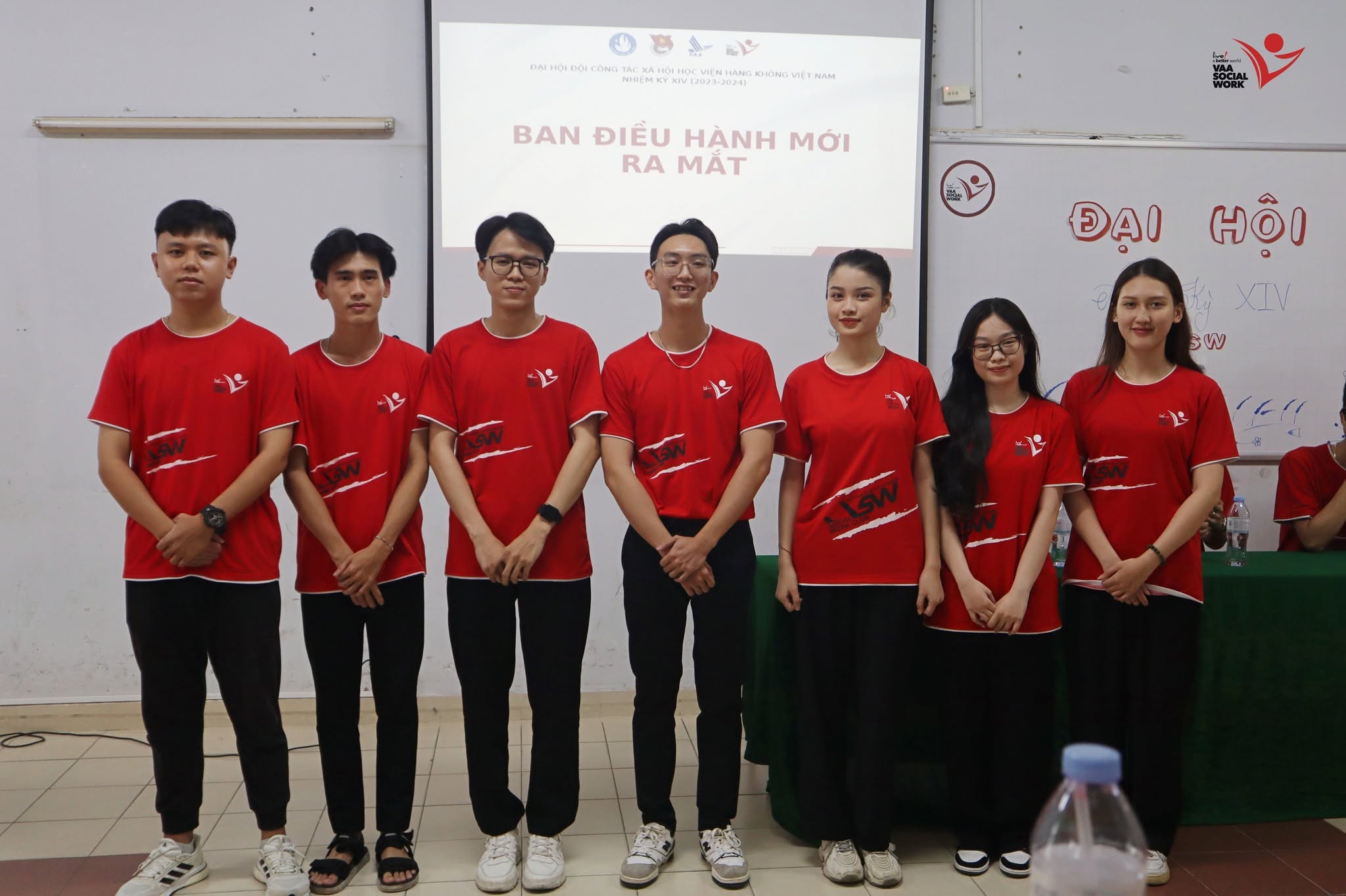 Ngày đầu ra mắt Ban Điều hành nhiệm kỳ XIV