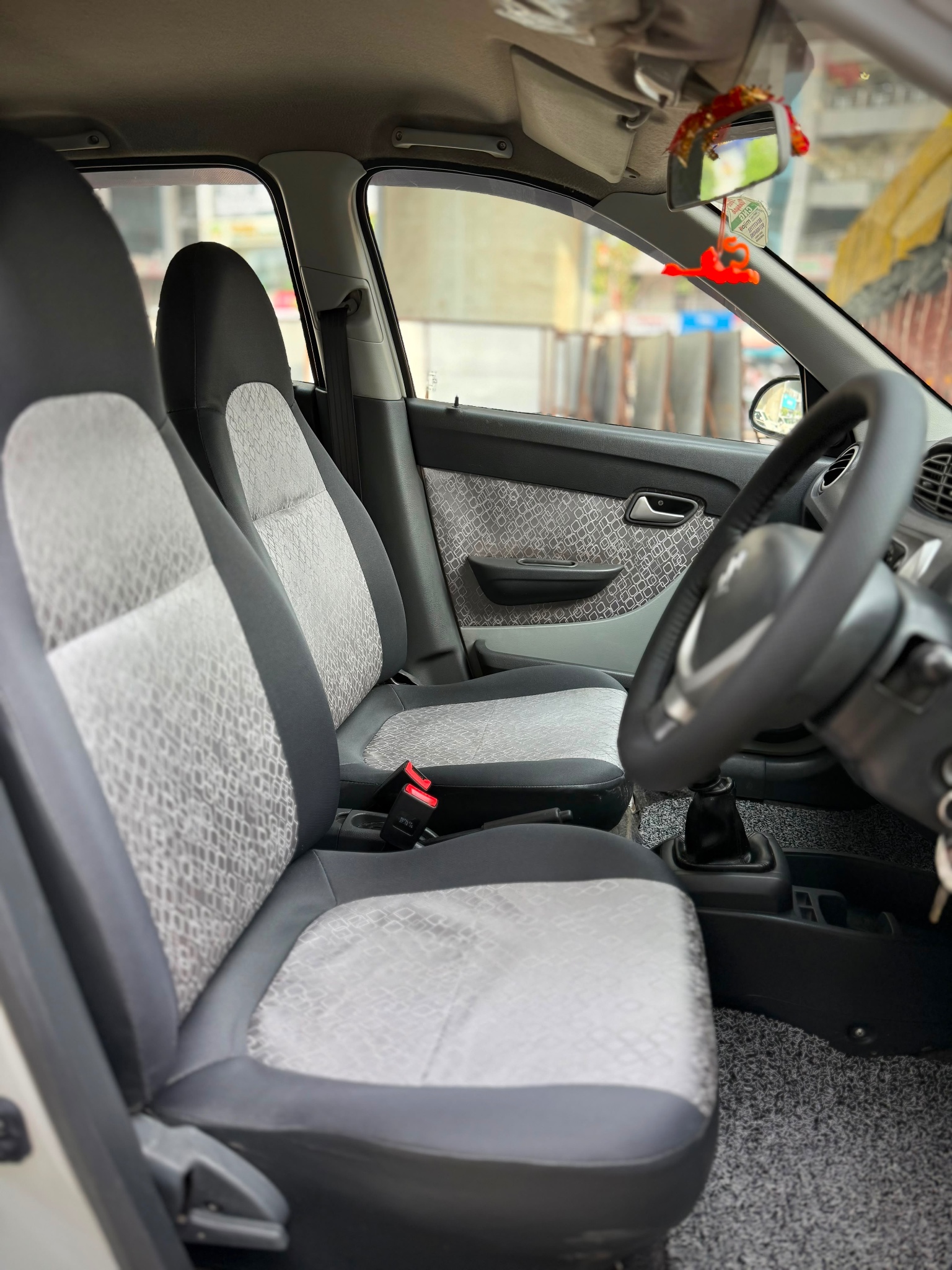 Suzuki ALTO 800 (2017) 8