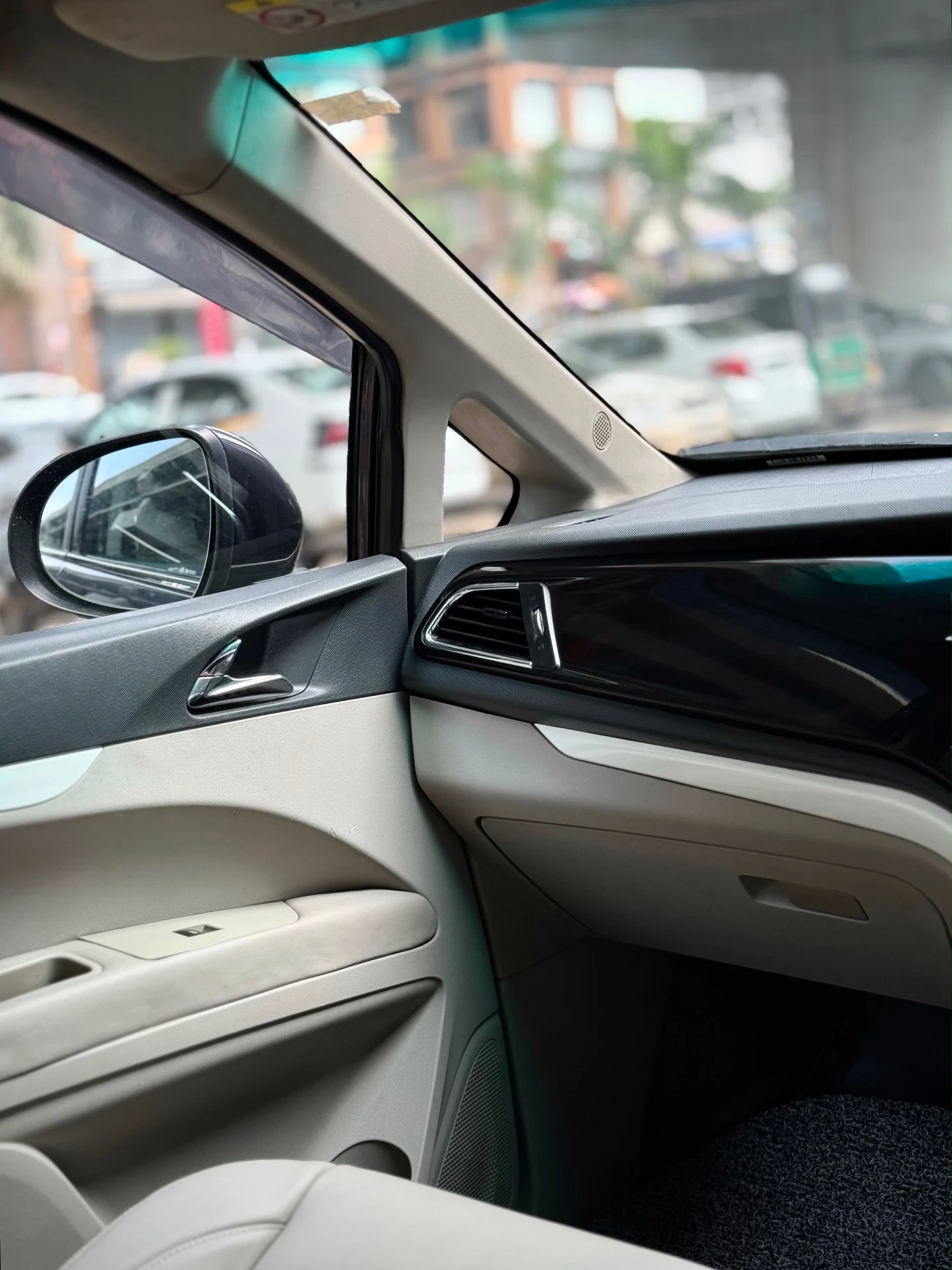 Mahindra Marazzo (2018) 12