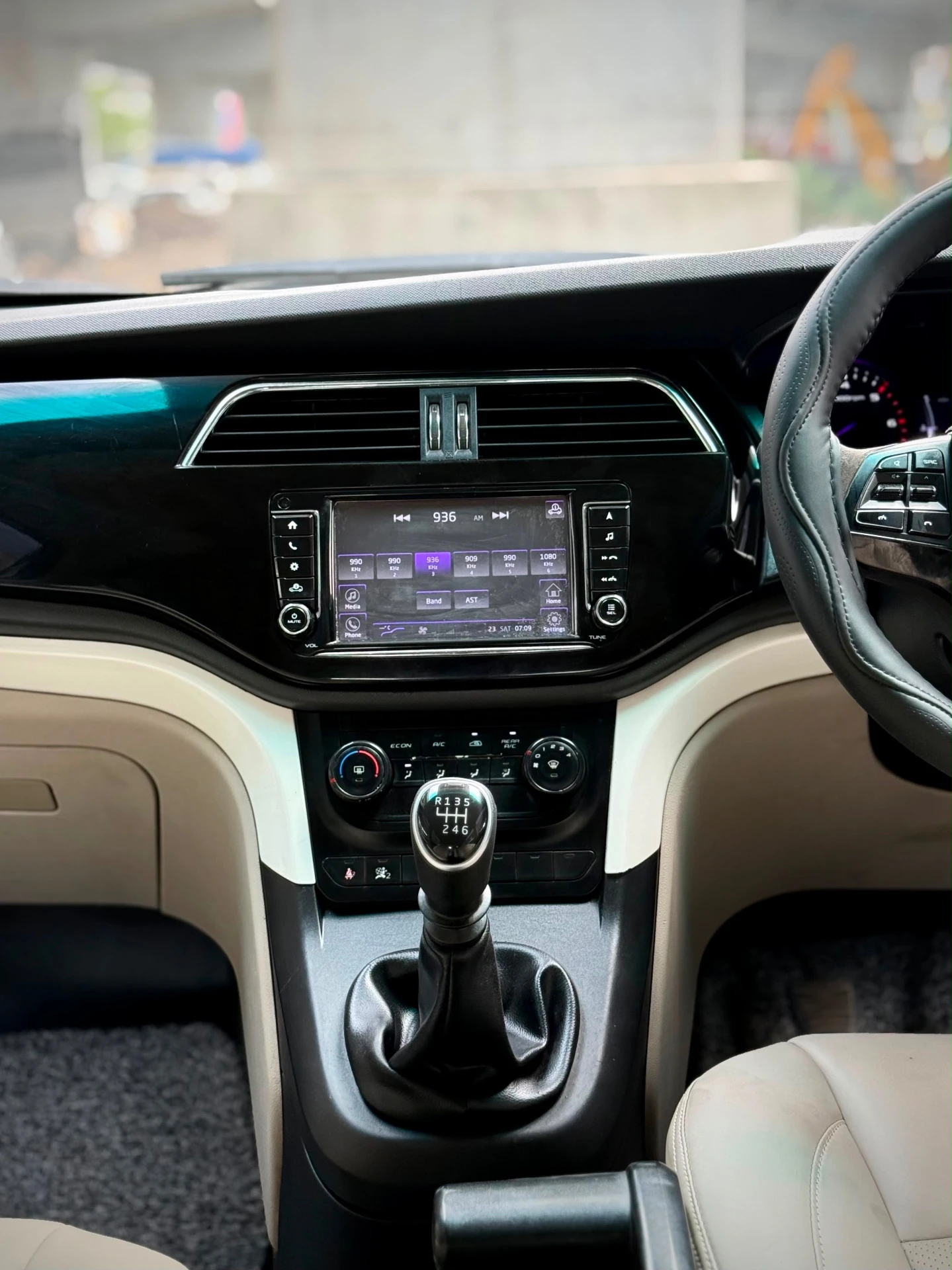 Mahindra Marazzo (2018) 14