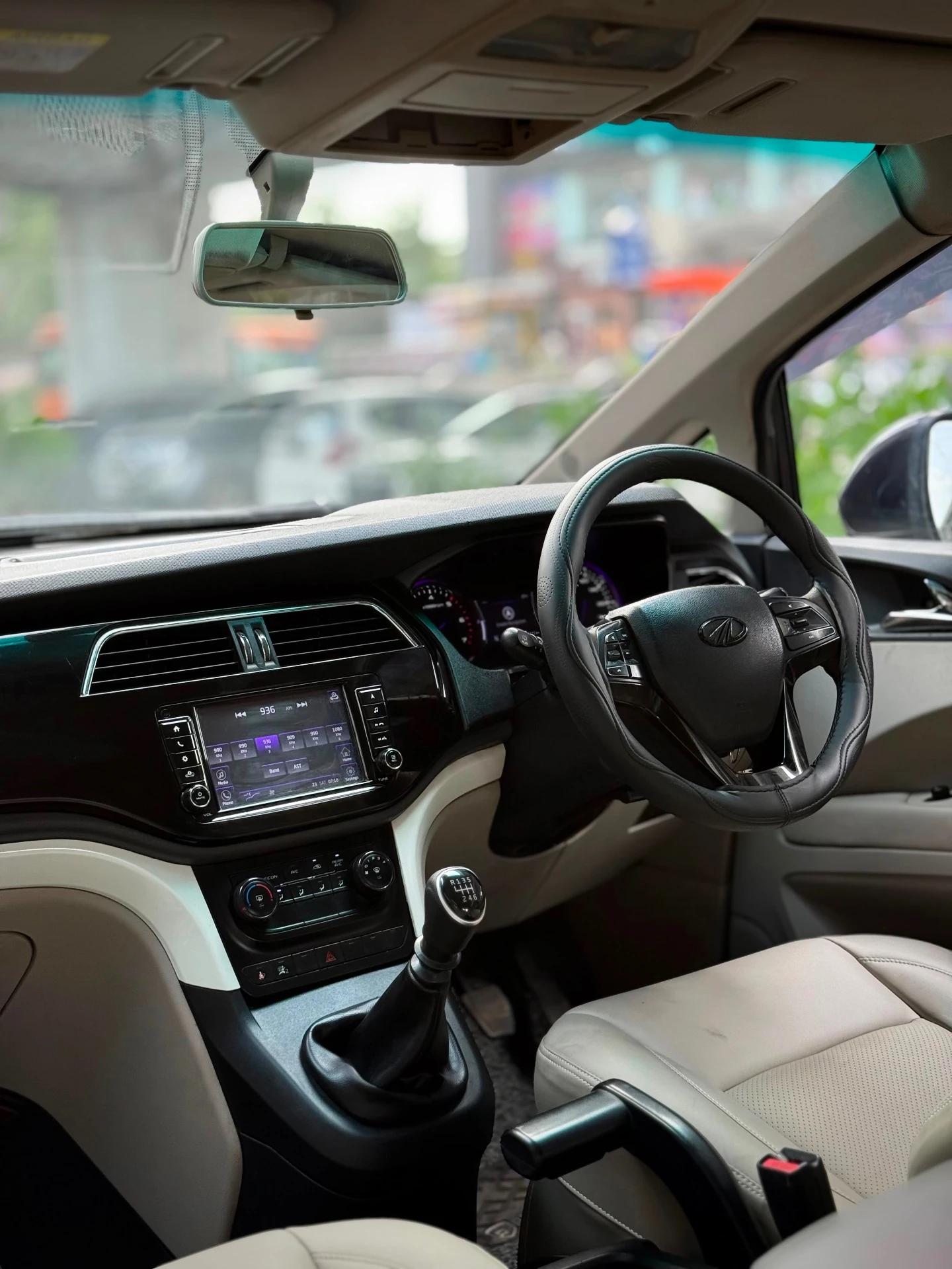 Mahindra Marazzo (2018) 16