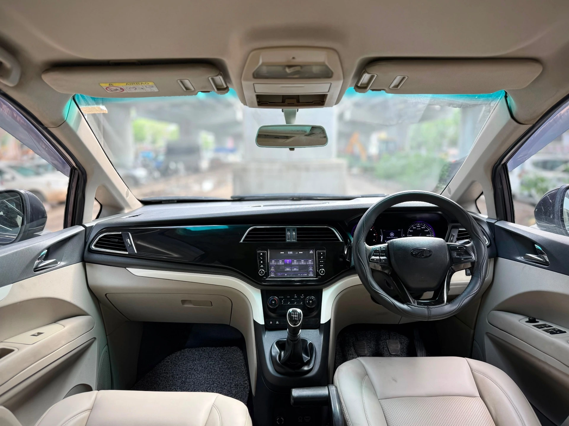 Mahindra Marazzo (2018) 17