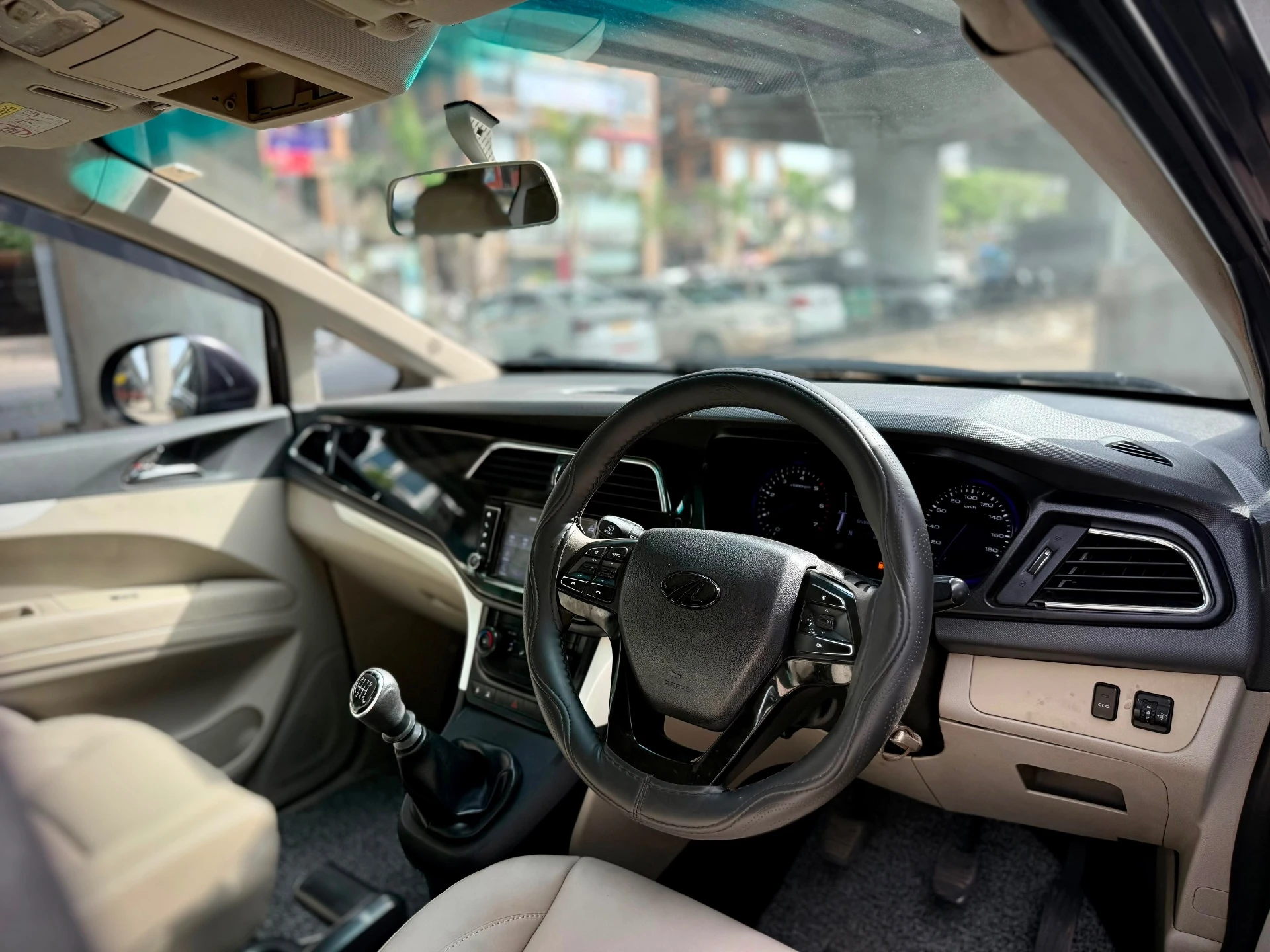 Mahindra Marazzo (2018) 18