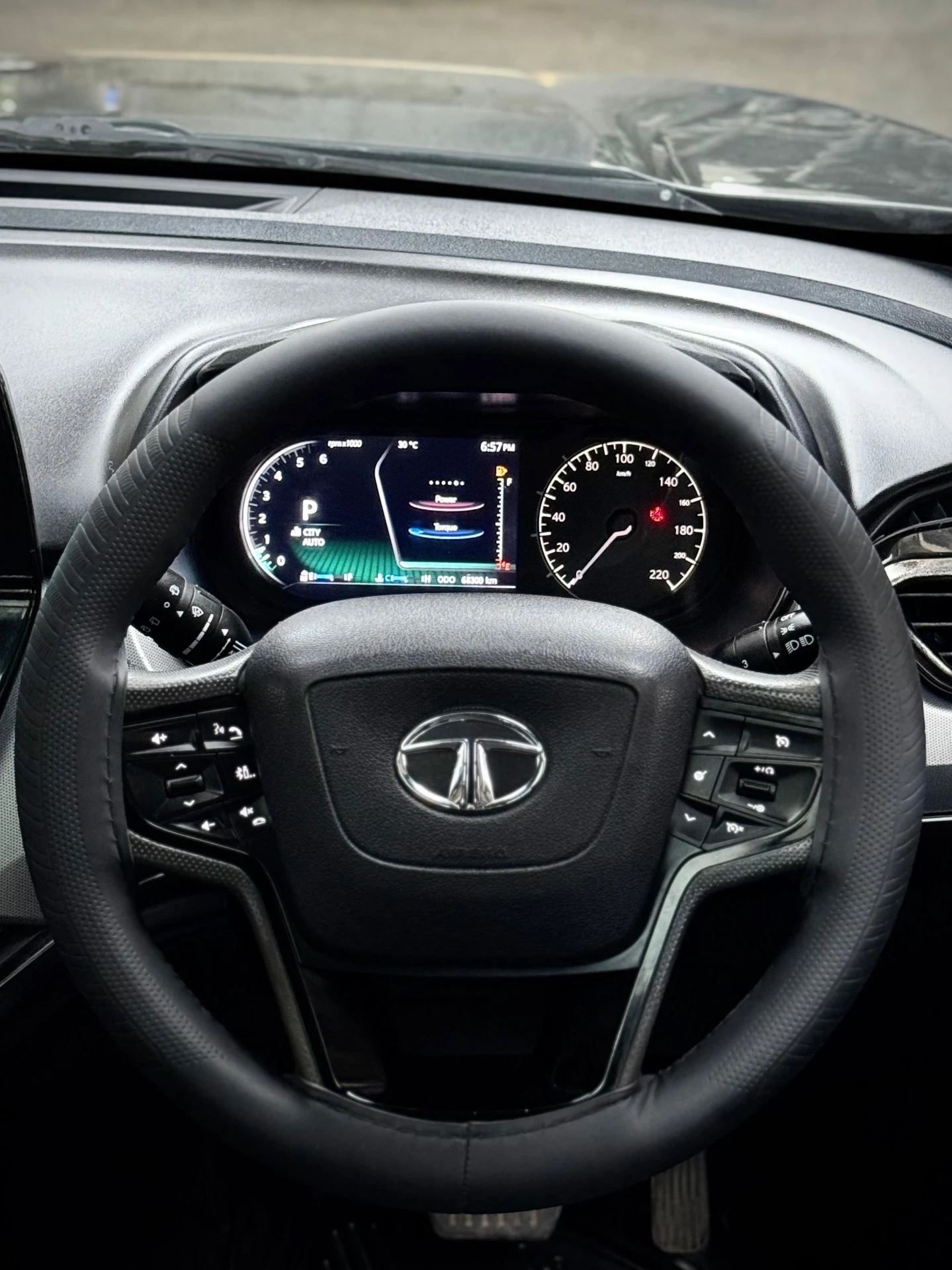 Tata Harrier (2022) 9