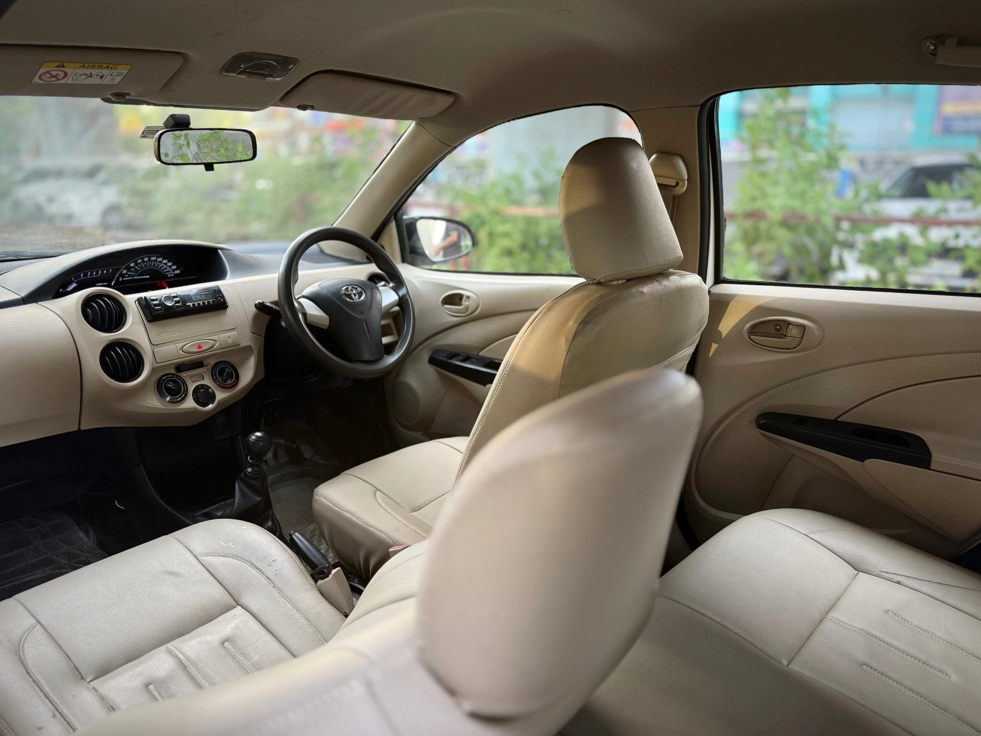 Toyota Etios (2017) 12