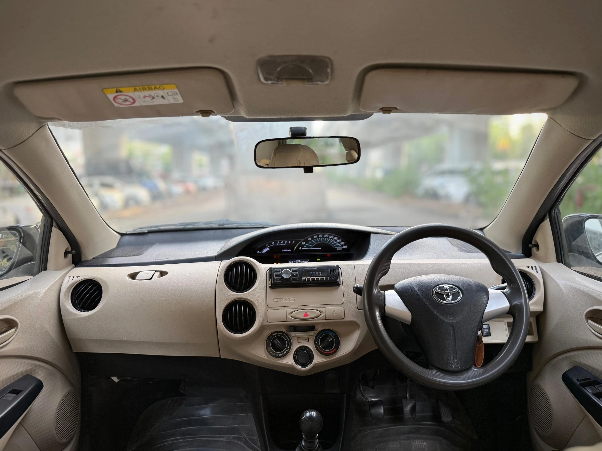 Toyota Etios (2017) 14