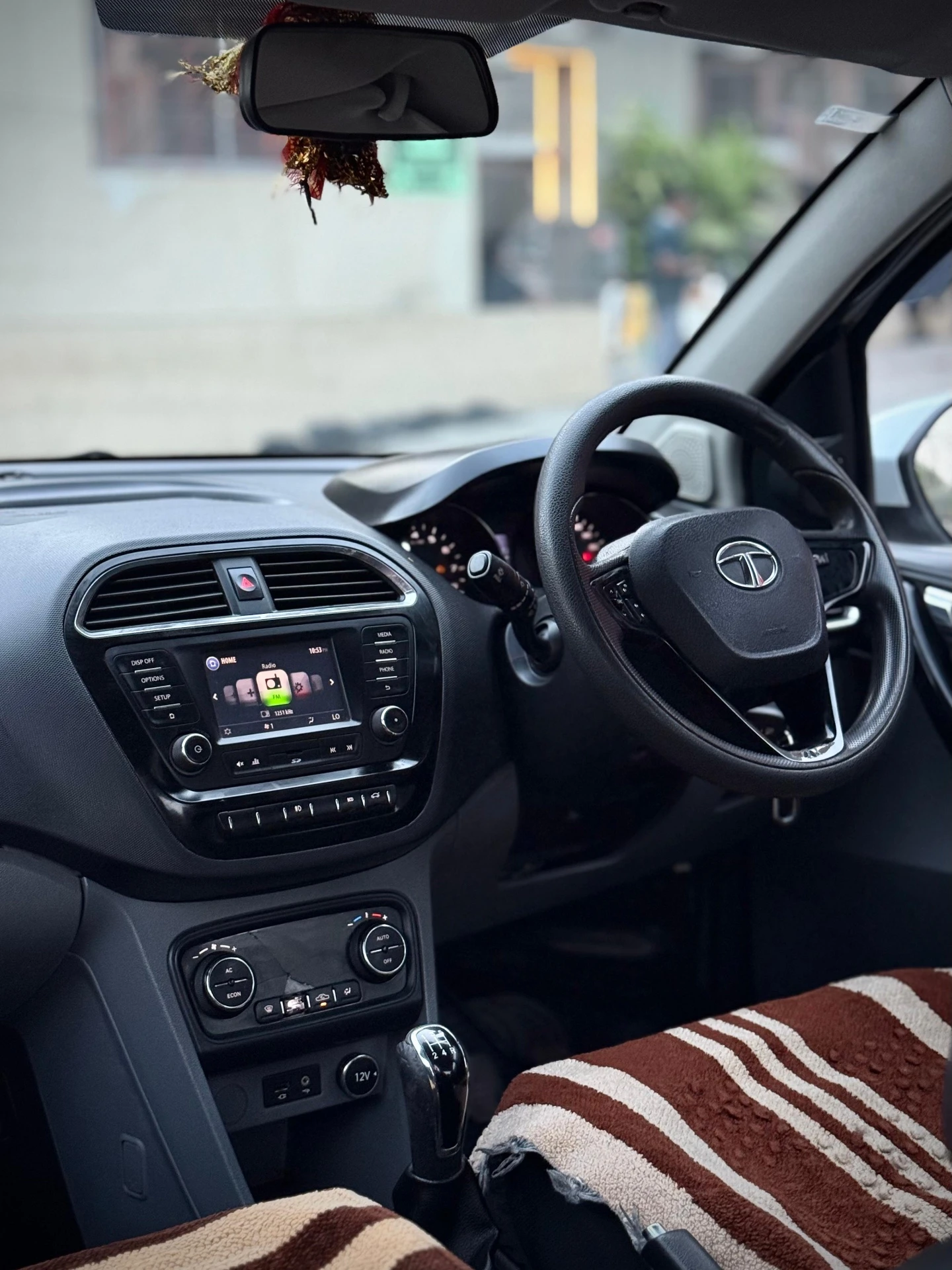 Tata Tigor (2018) 13