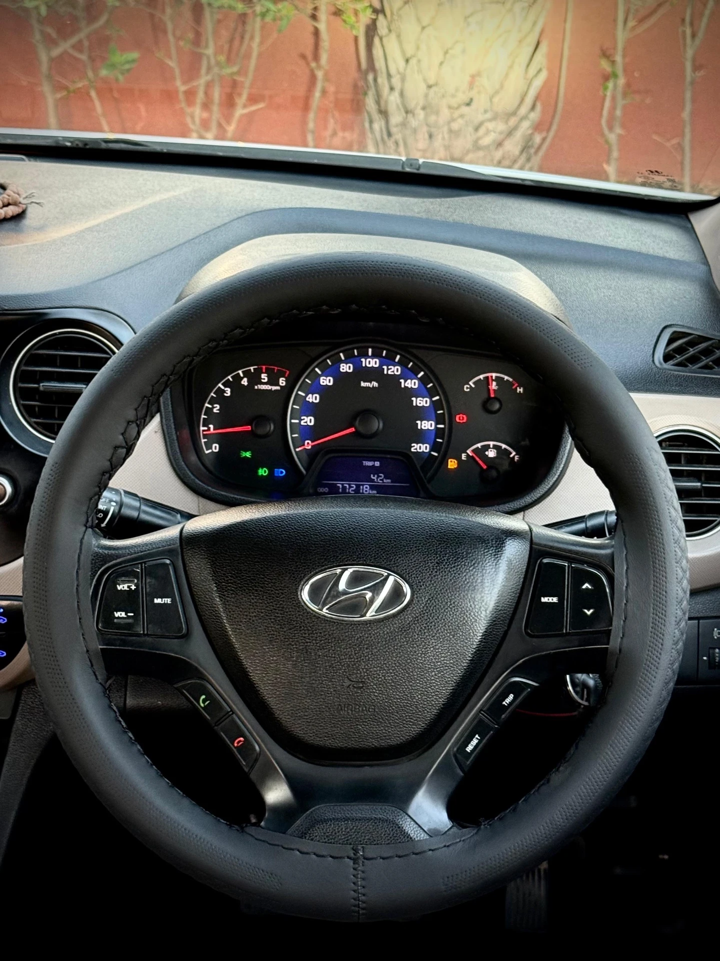 Hyundai Xcent (2017) 9