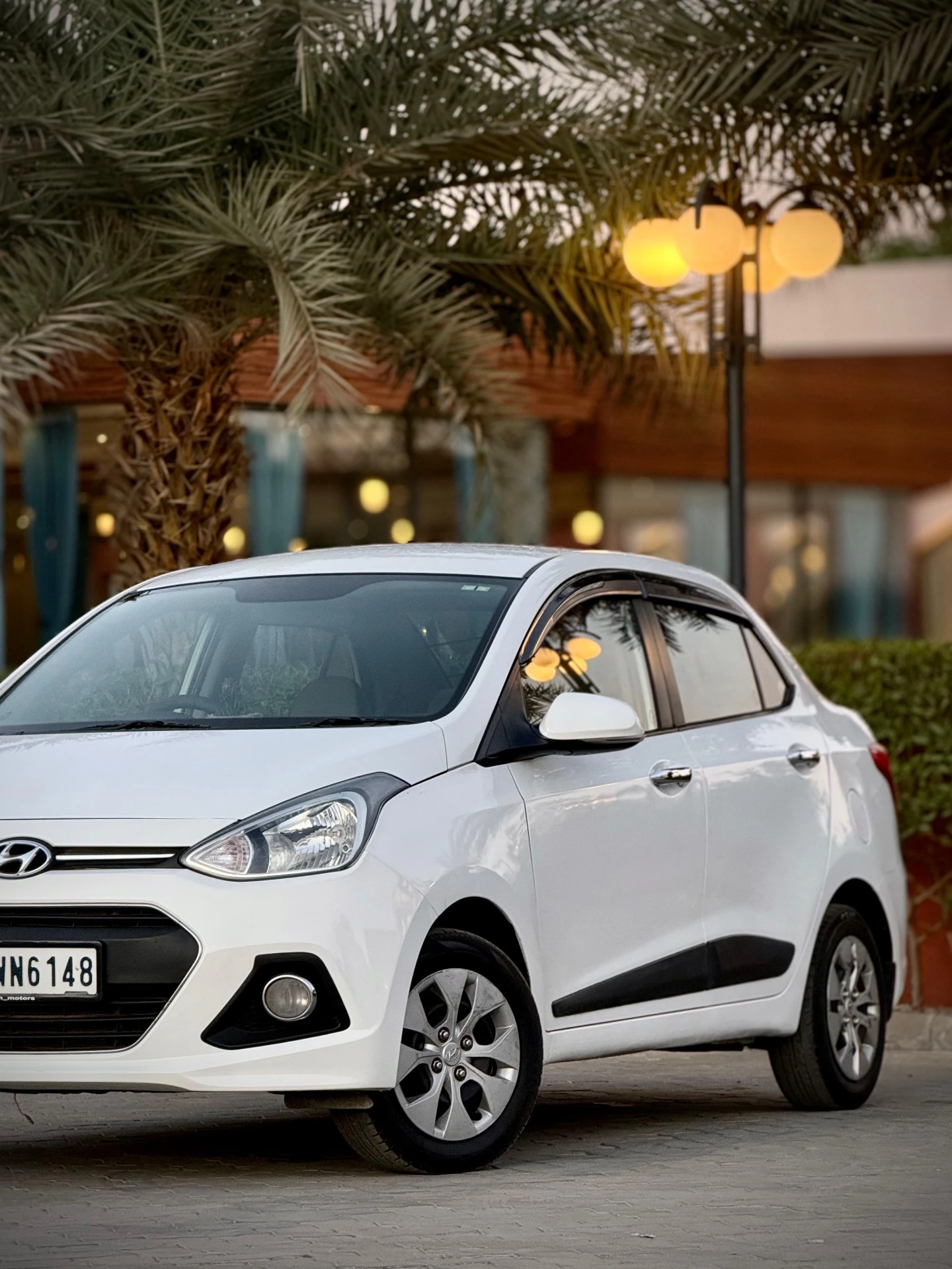Hyundai Xcent (2017) 17