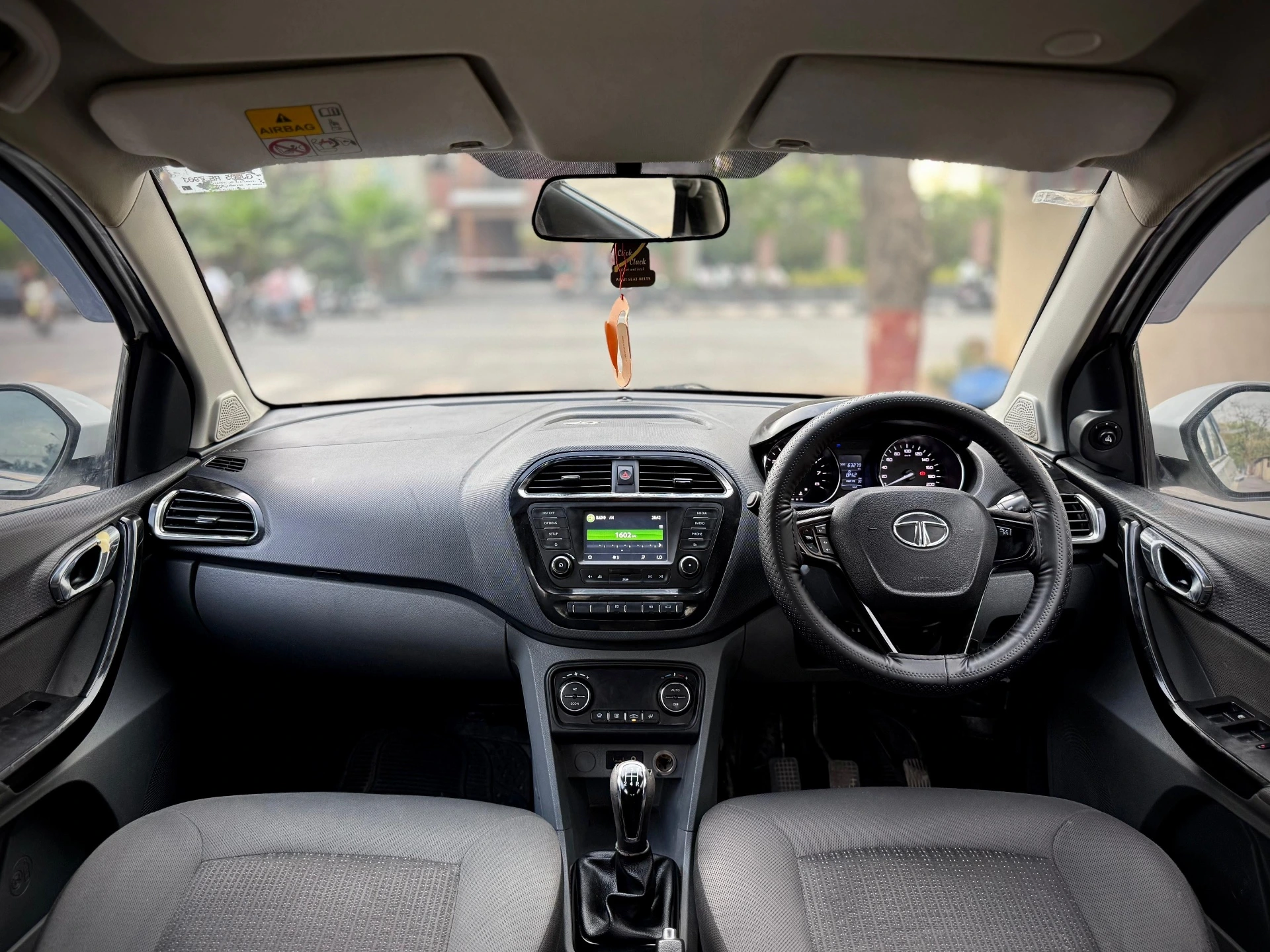 Tata Tigor (2018) 20