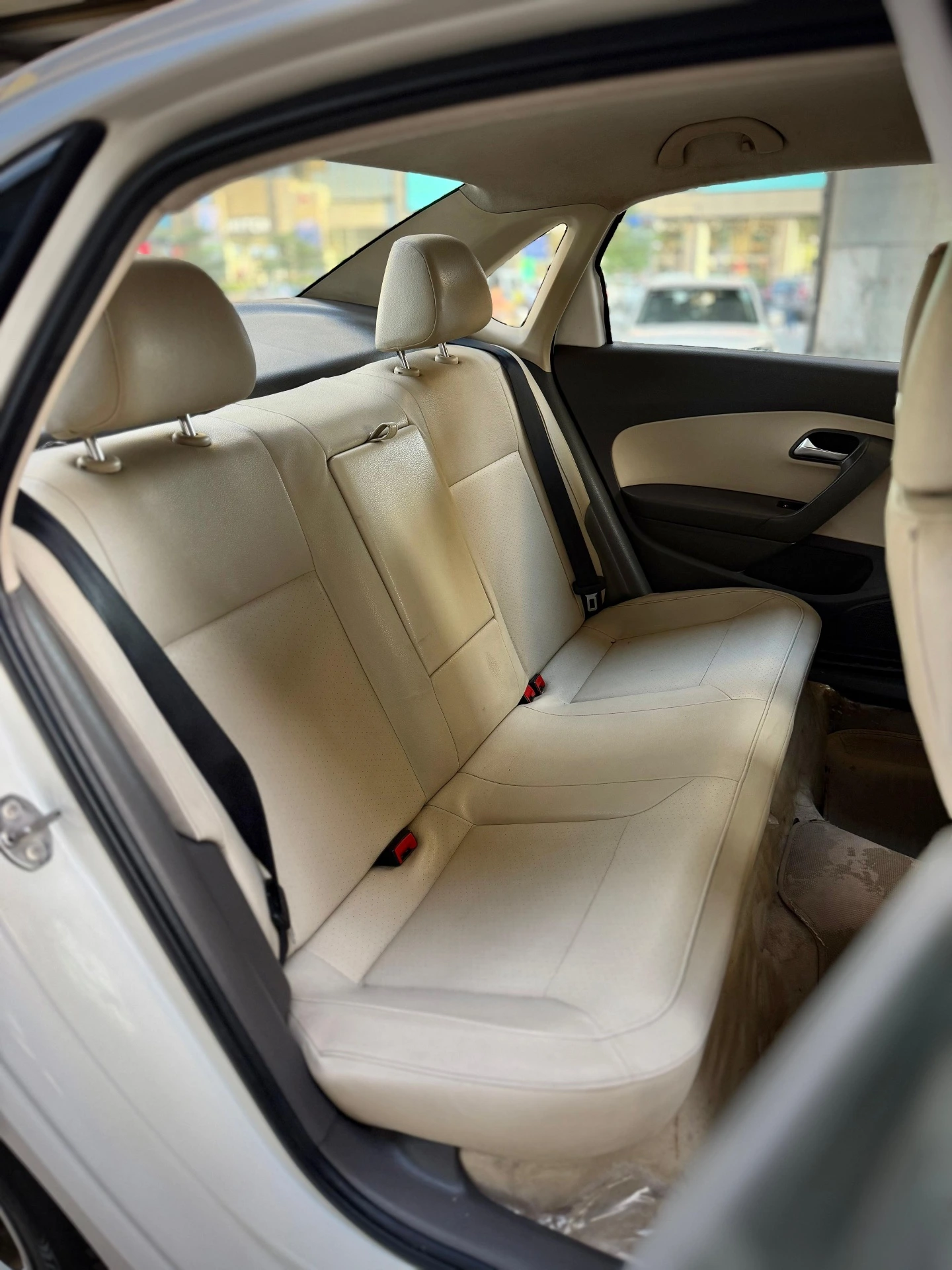 Volkswagen Vento (2012) 6