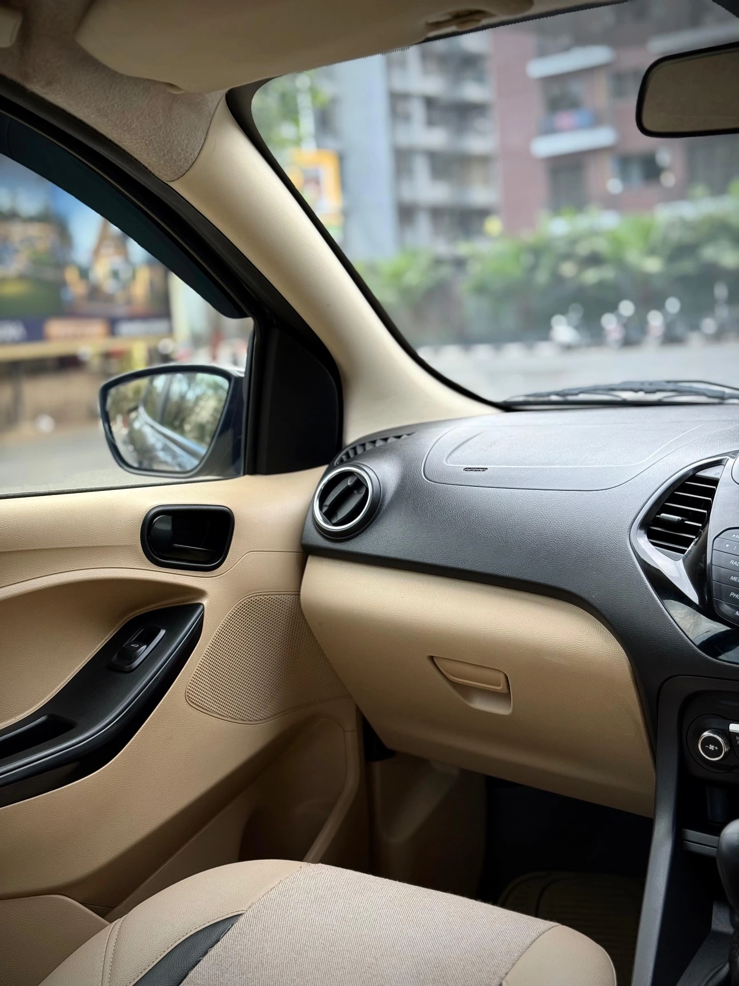 Volkswagen Vento (2012) 13
