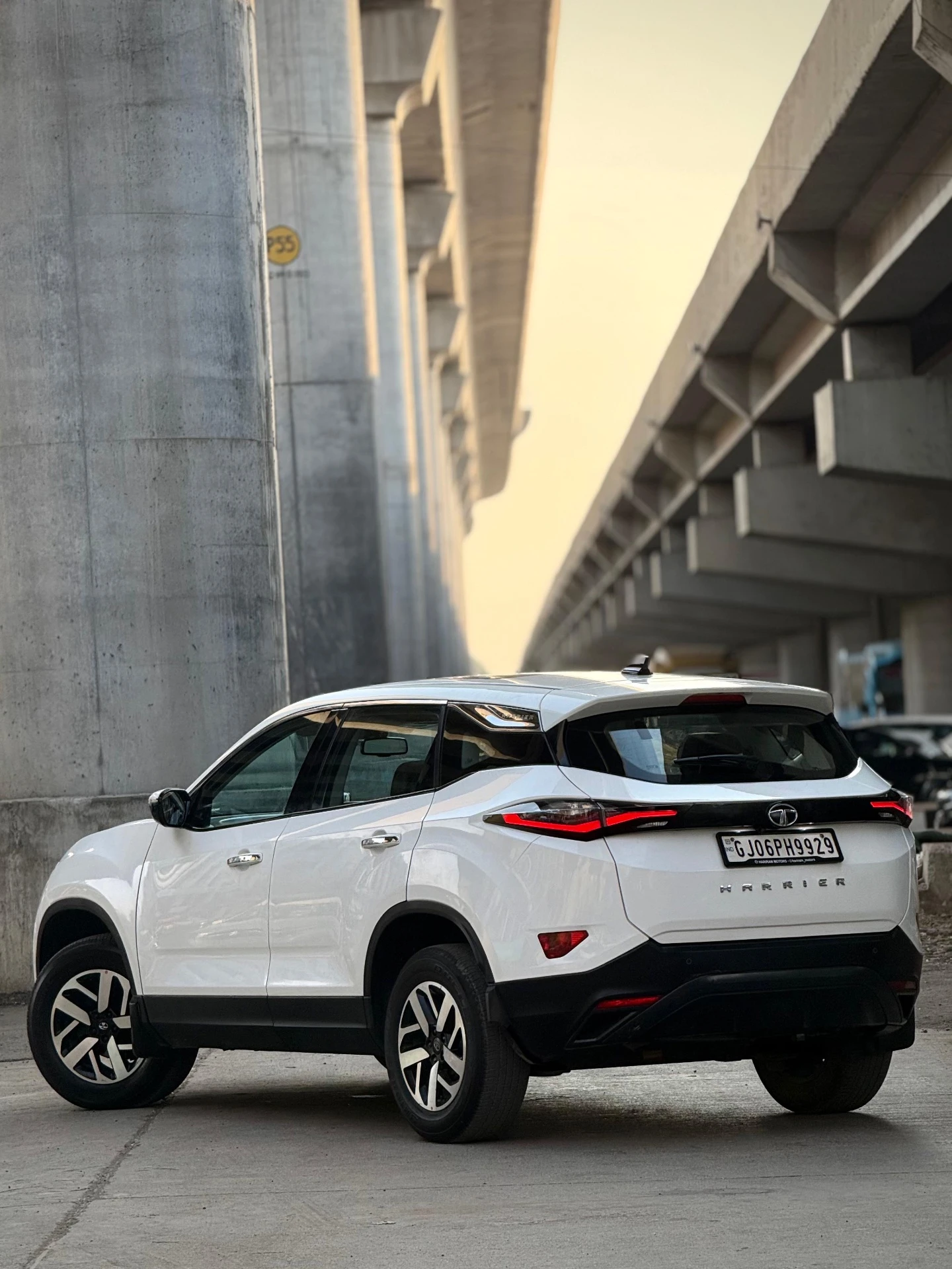 Tata Harrier (2022) 4
