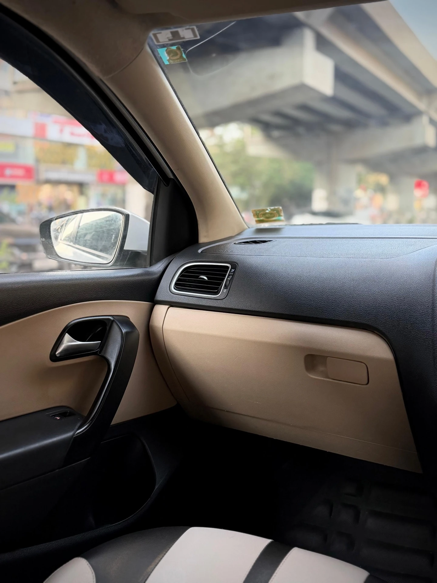 Volkswagen Polo (2016) 10
