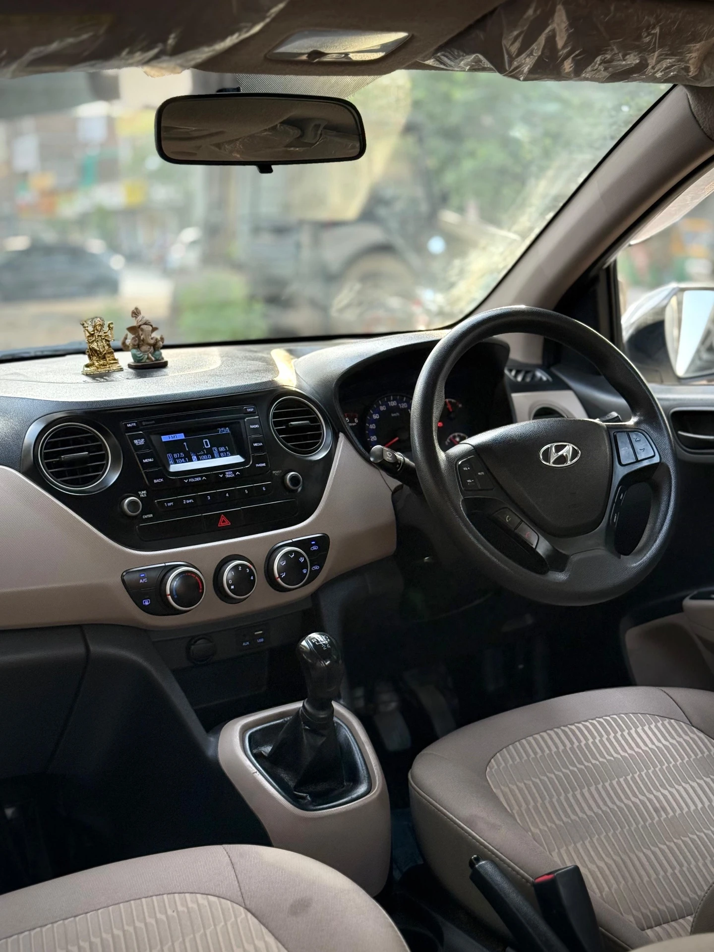 Hyundai Xcent (2018) 15
